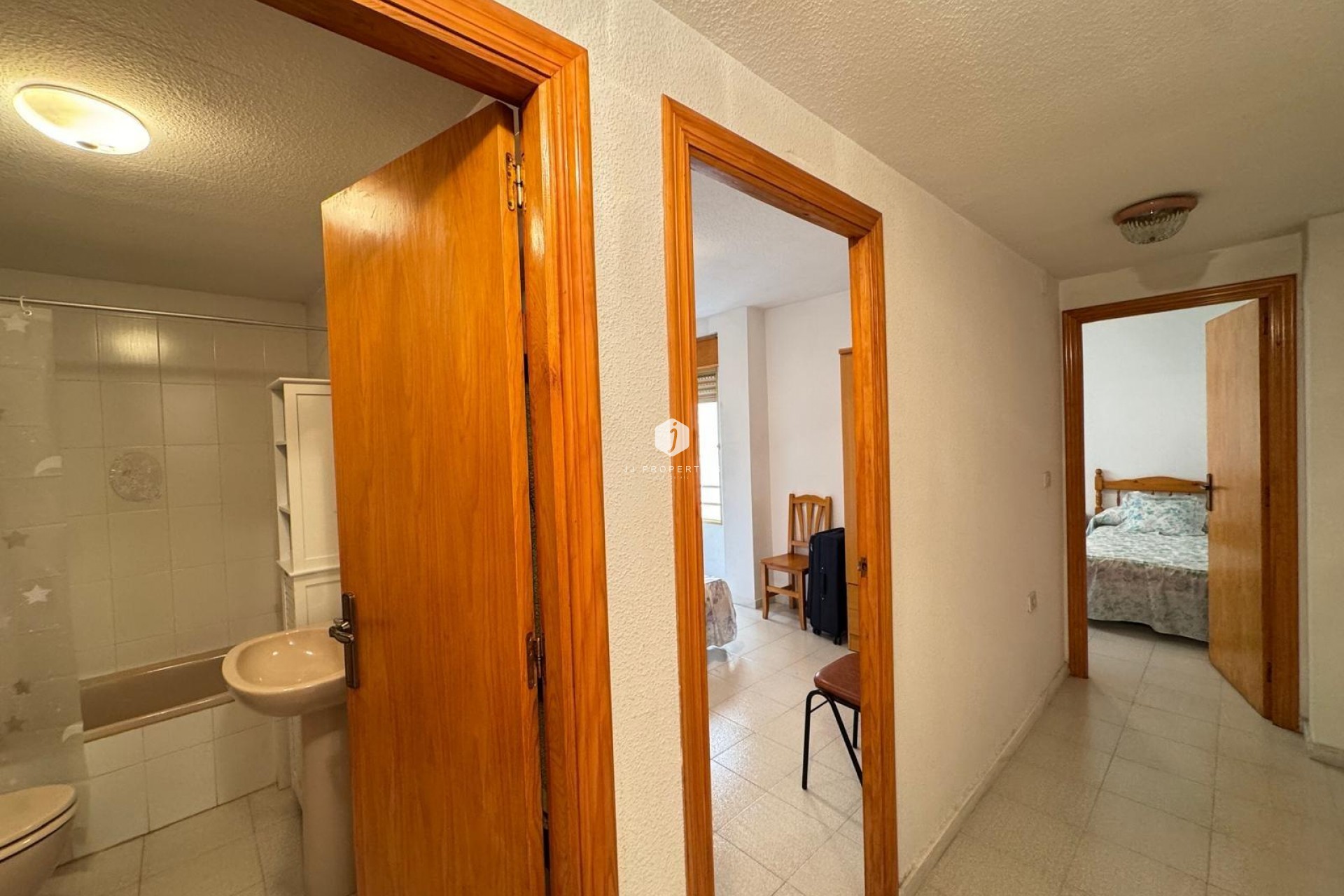 Z drugiej ręki - Mieszkanie w bloku -
Torrevieja - Centro