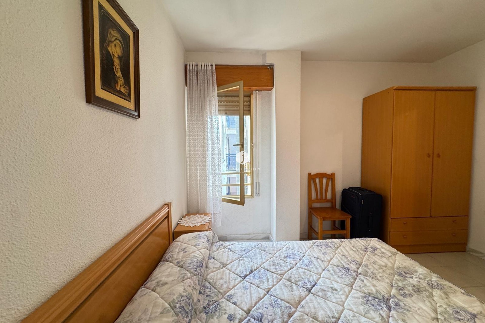 Z drugiej ręki - Mieszkanie w bloku -
Torrevieja - Centro