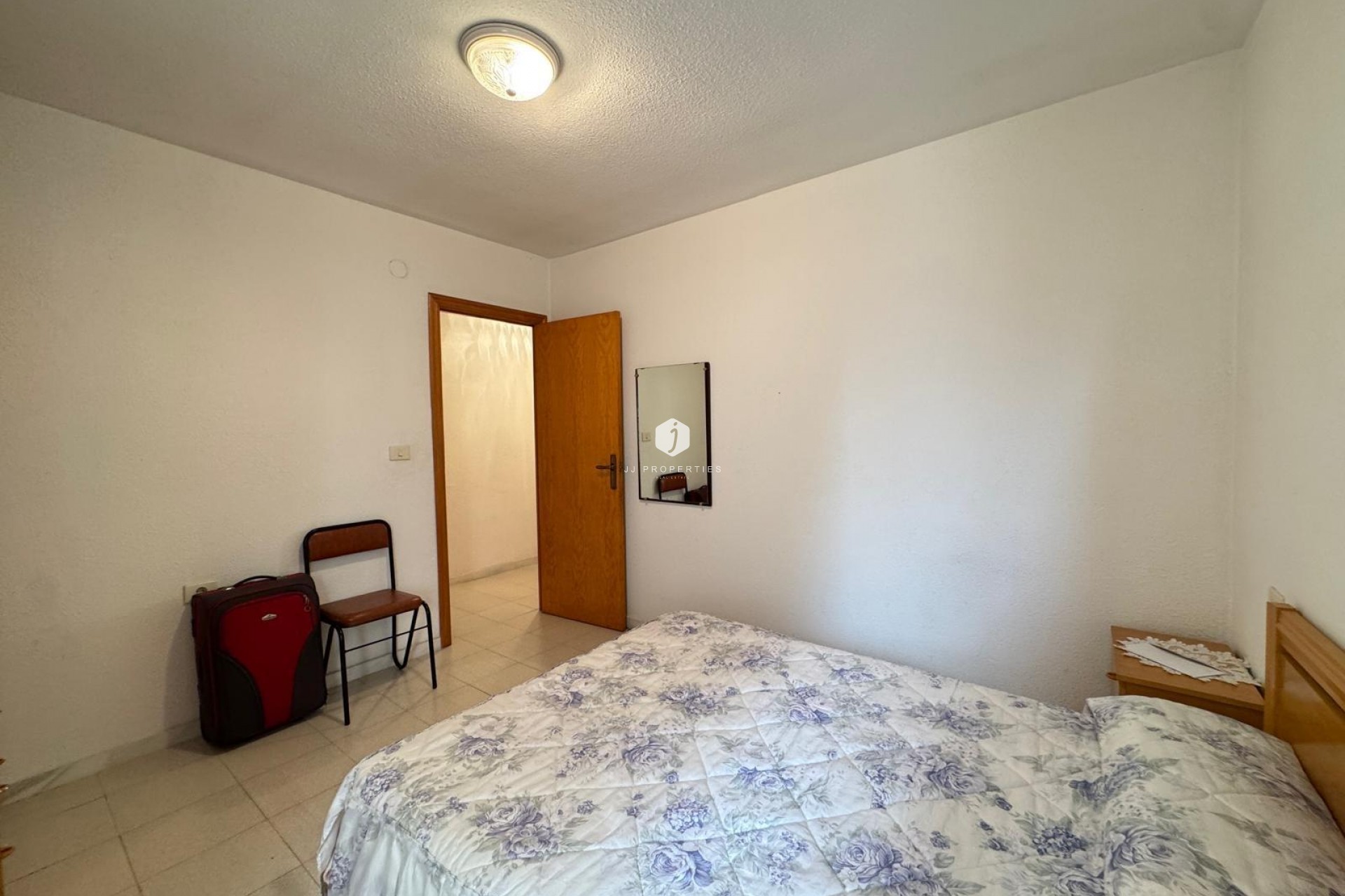 Z drugiej ręki - Mieszkanie w bloku -
Torrevieja - Centro