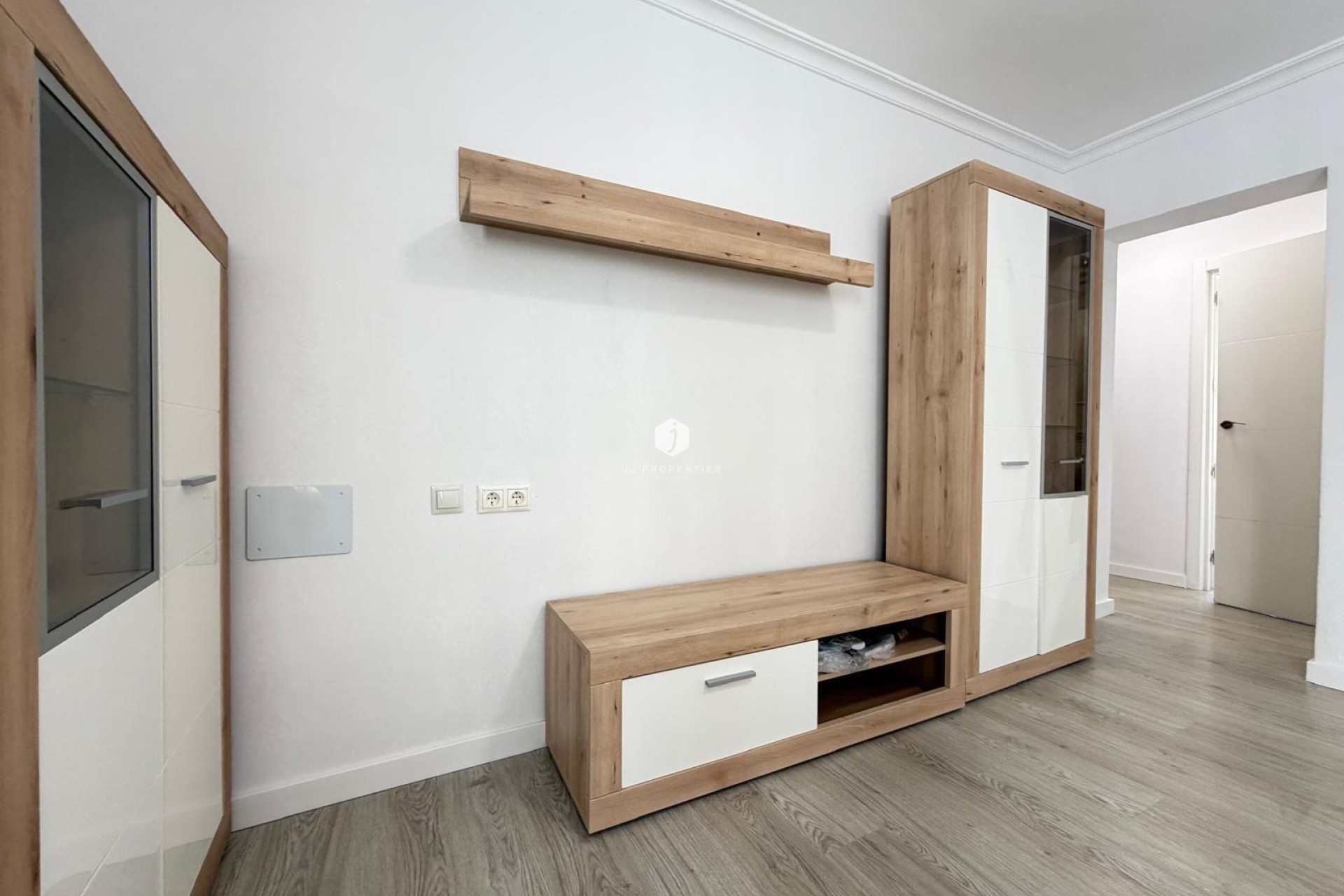 Z drugiej ręki - Mieszkanie w bloku -
Torrevieja - Centro