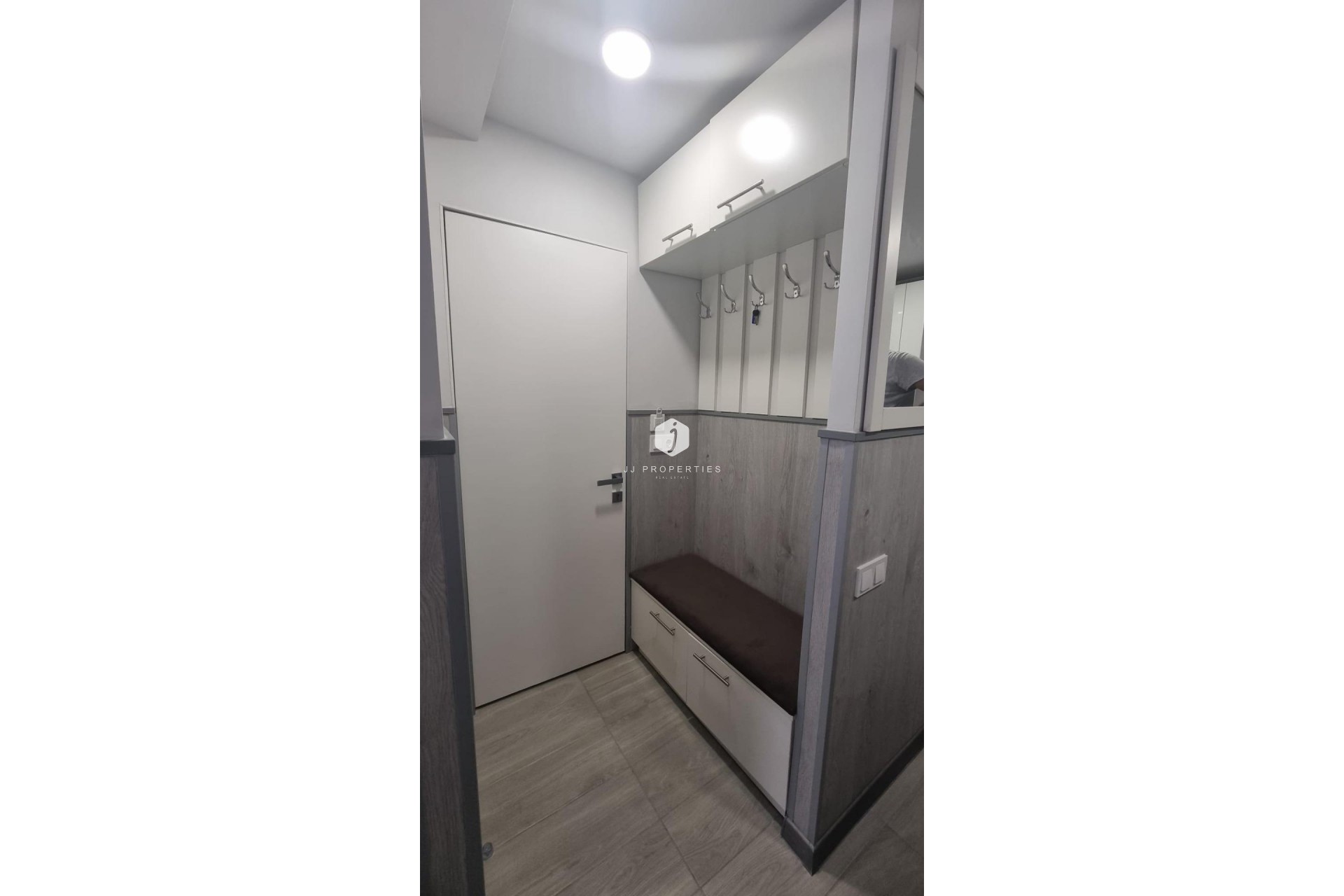 Z drugiej ręki - Mieszkanie w bloku -
Torrevieja - Centro