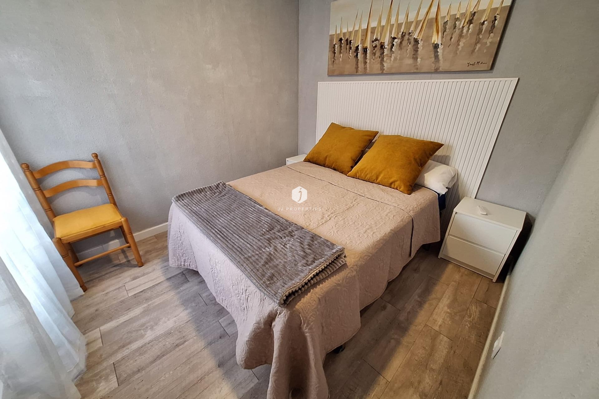 Z drugiej ręki - Mieszkanie w bloku -
Torrevieja - Centro