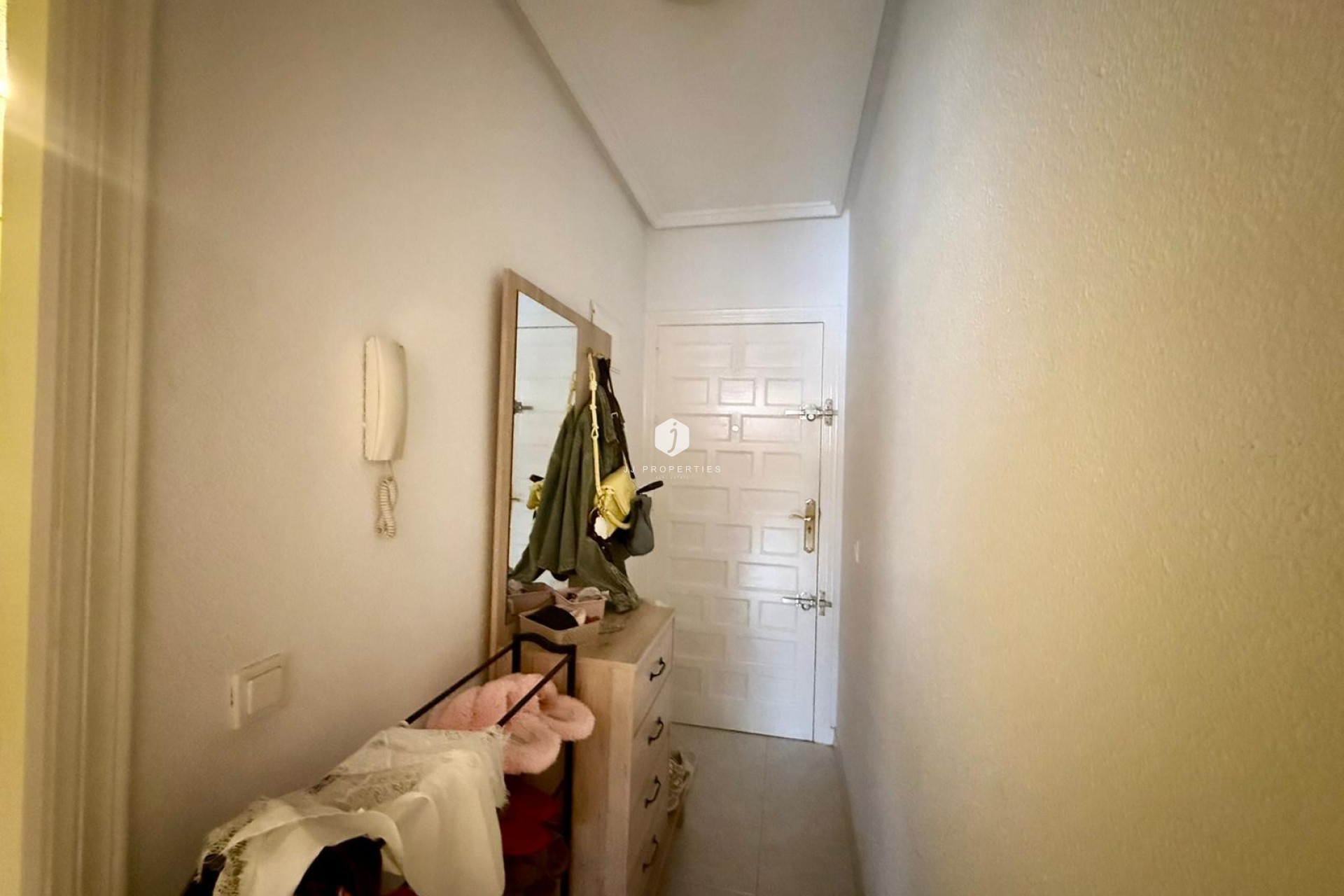 Z drugiej ręki - Mieszkanie w bloku -
Torrevieja - Centro