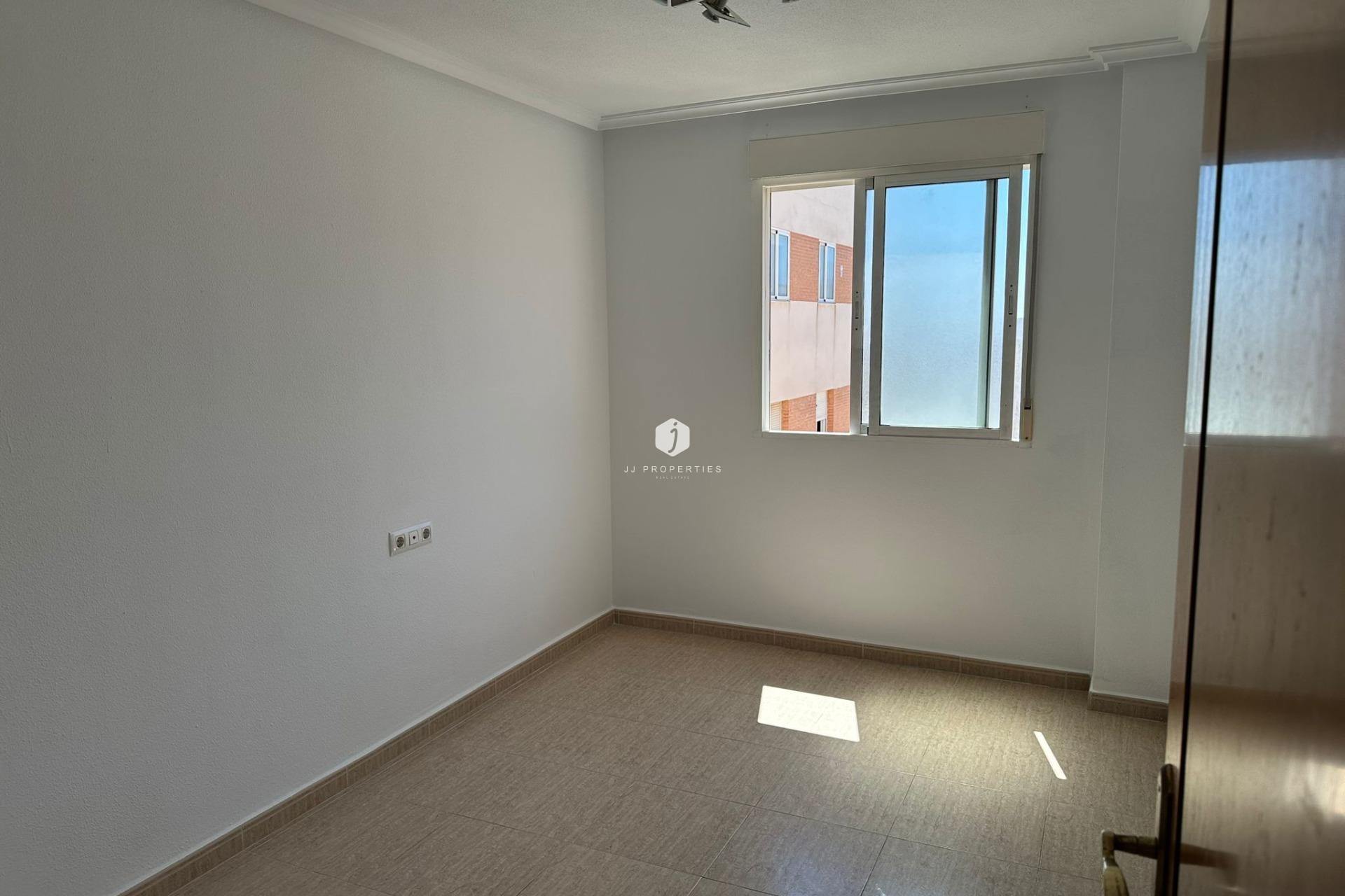 Z drugiej ręki - Mieszkanie w bloku -
Torrevieja - Centro