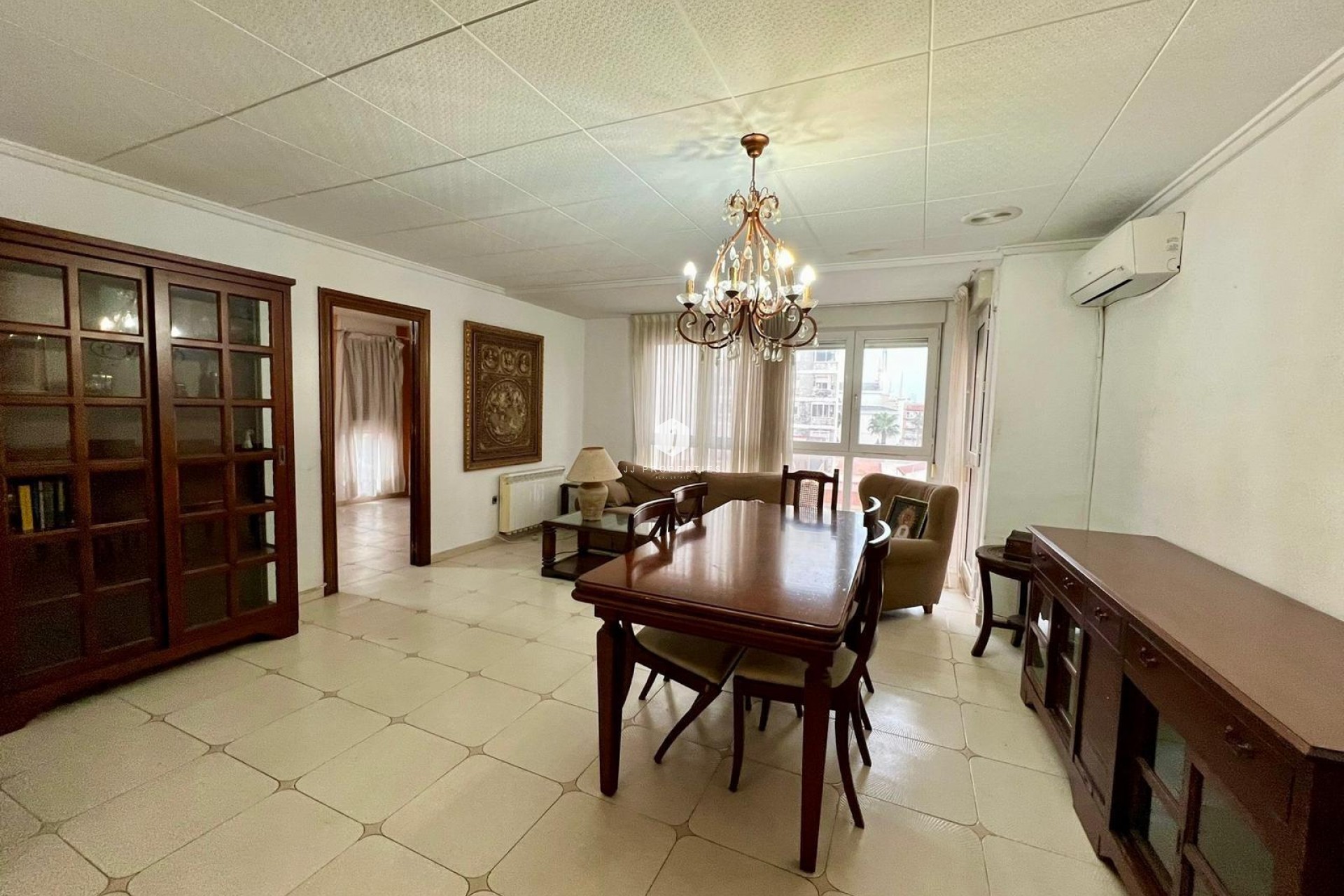 Z drugiej ręki - Mieszkanie w bloku -
Torrevieja - Centro