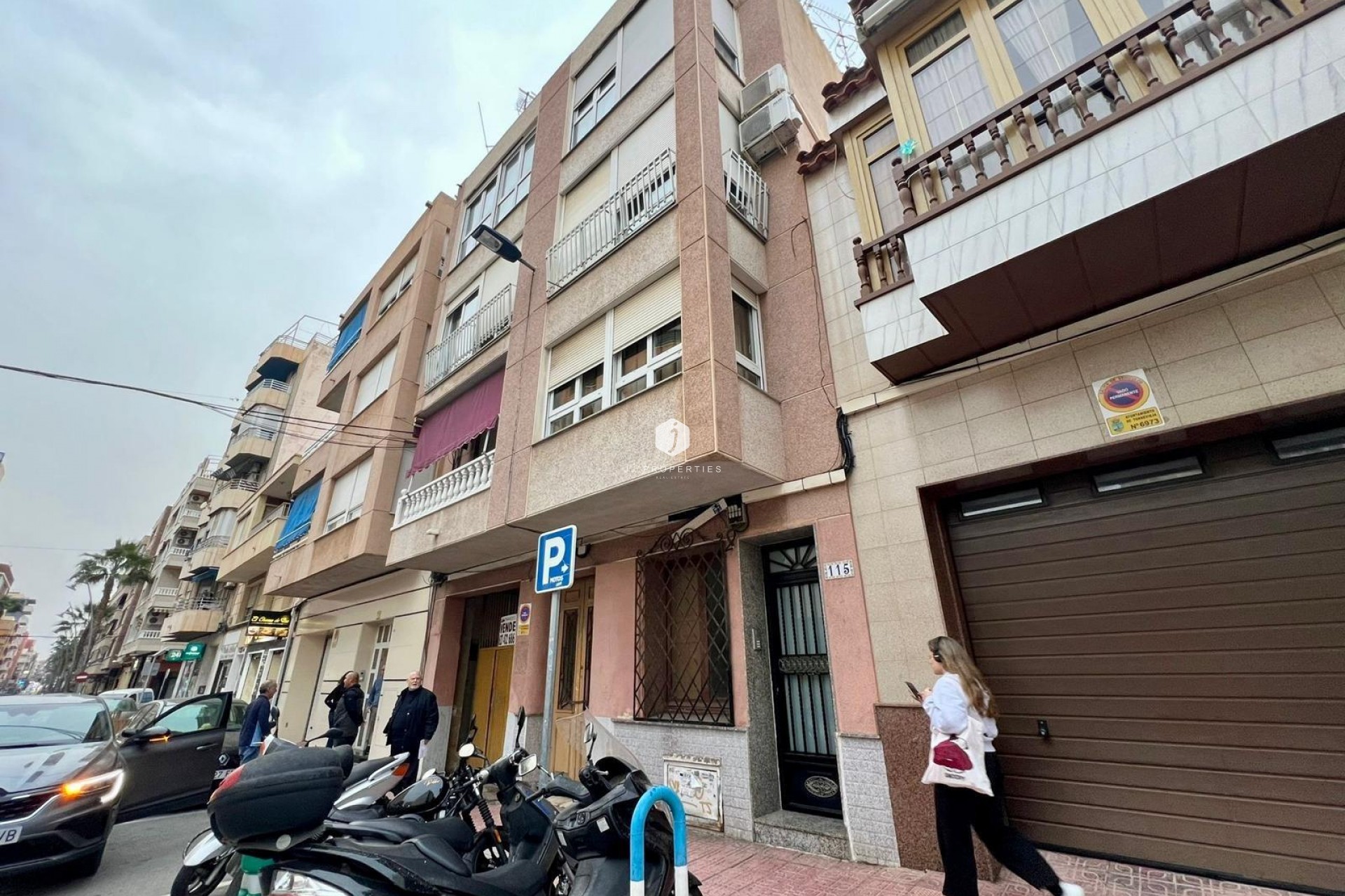 Z drugiej ręki - Mieszkanie w bloku -
Torrevieja - Centro