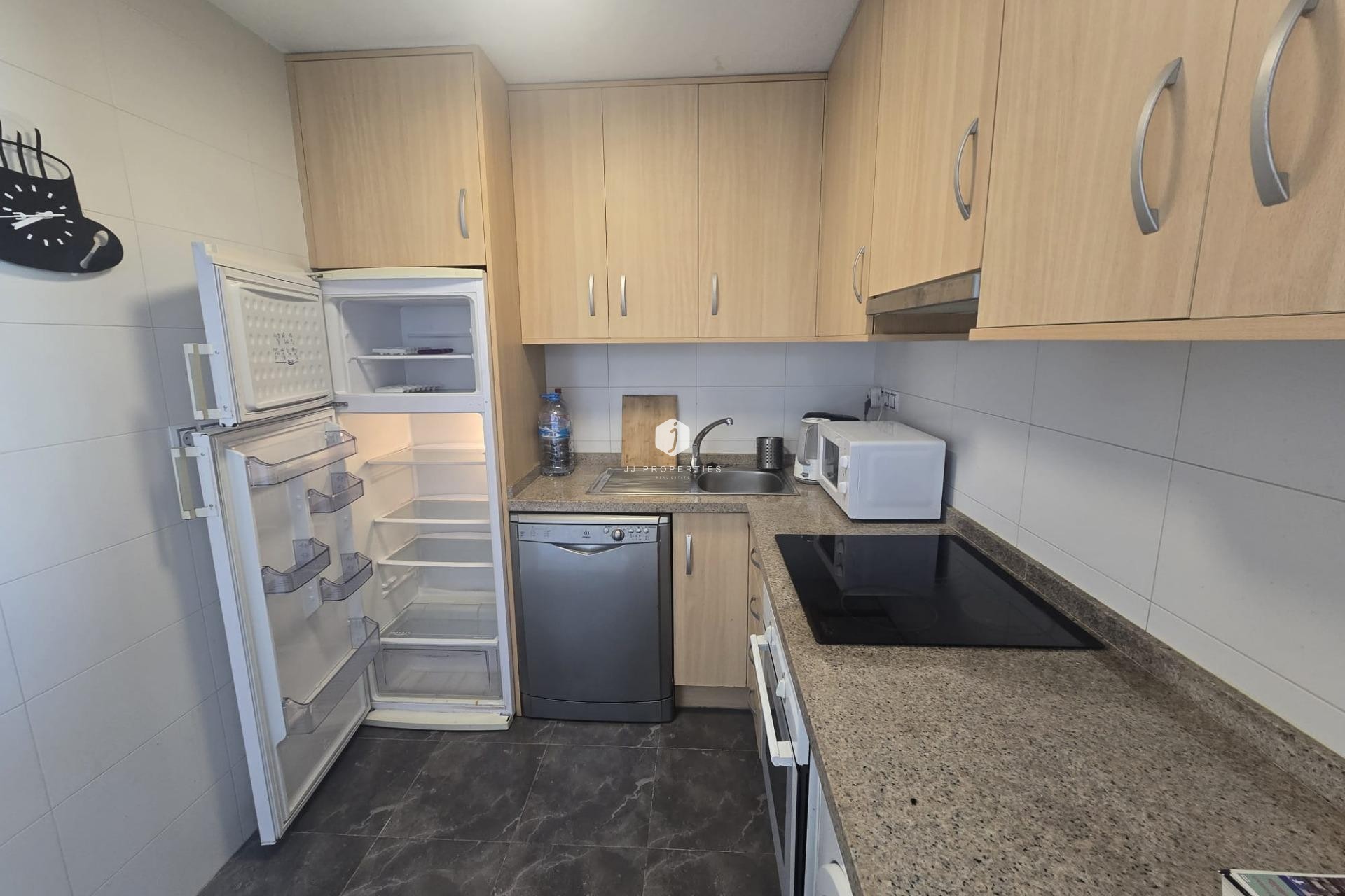 Z drugiej ręki - Mieszkanie w bloku -
Torrevieja - Centro