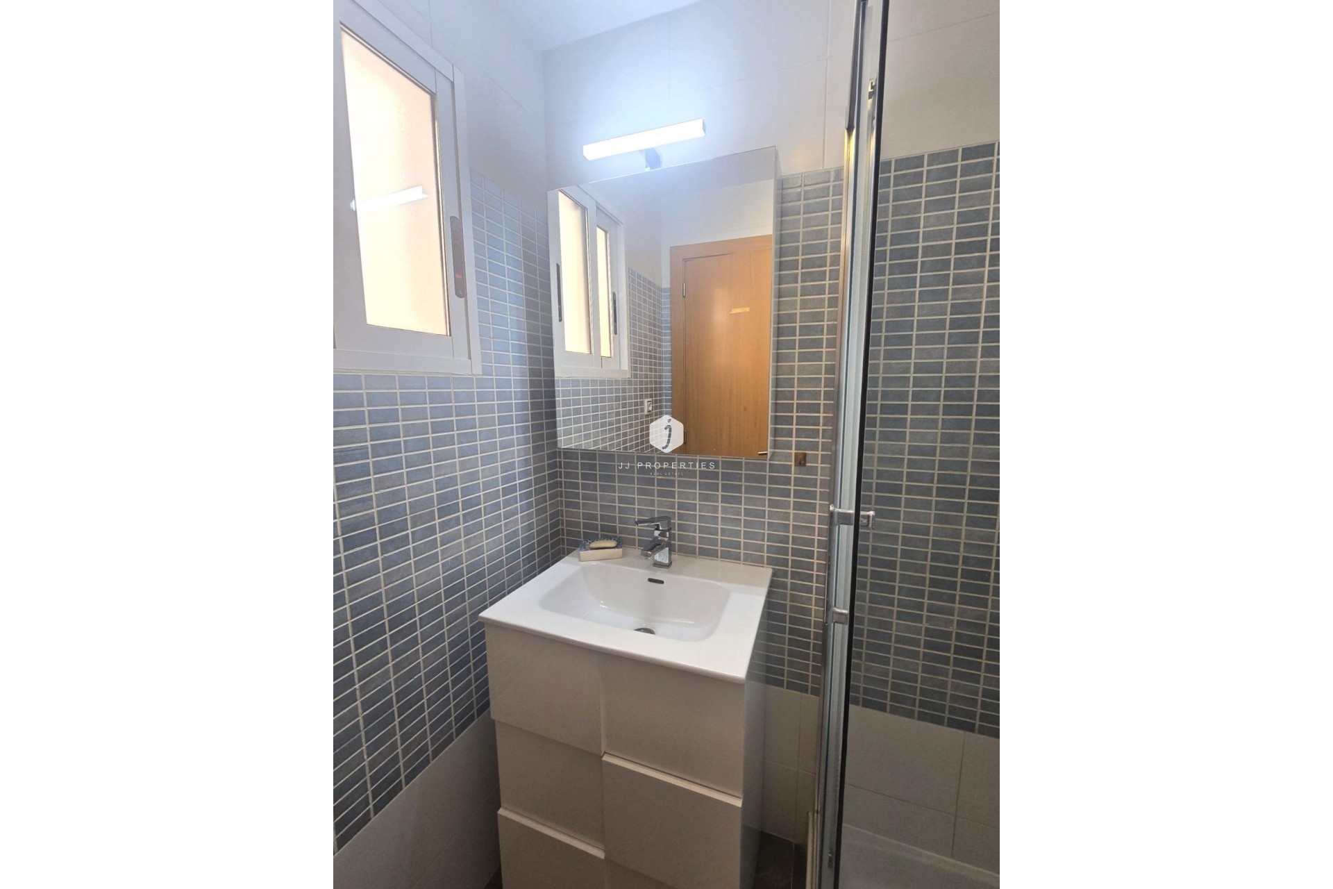 Z drugiej ręki - Mieszkanie w bloku -
Torrevieja - Centro