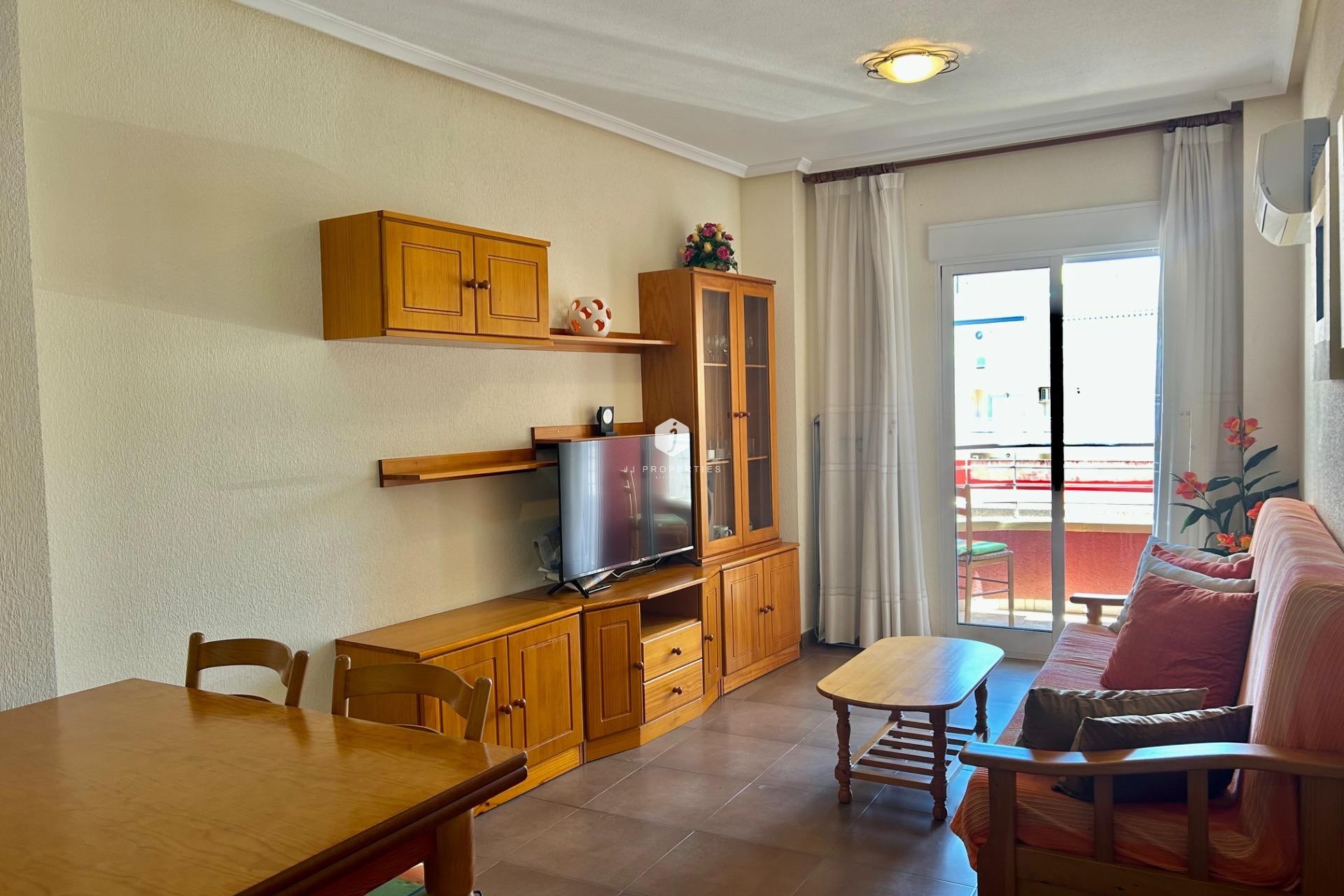 Z drugiej ręki - Mieszkanie w bloku -
Torrevieja - Centro