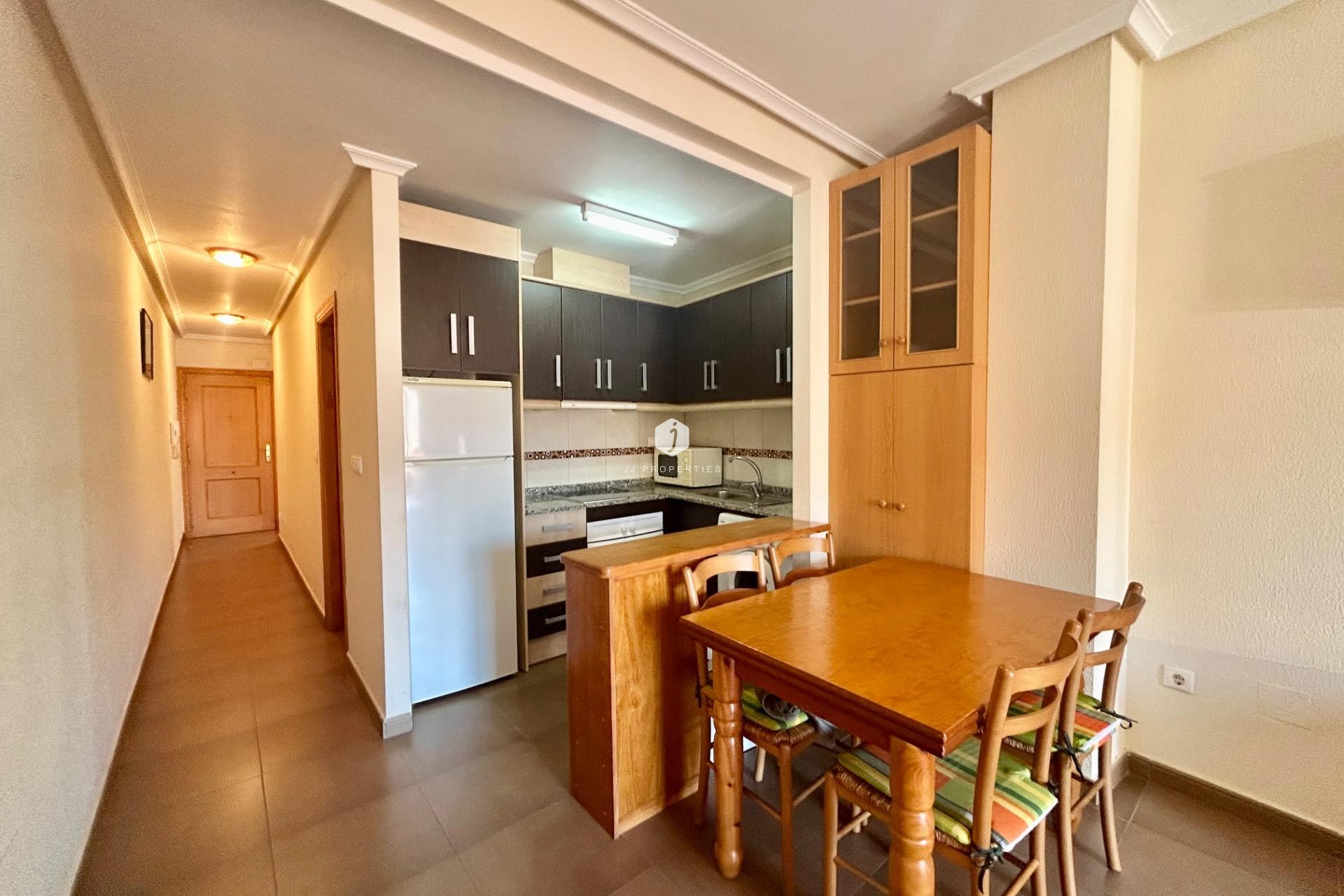 Z drugiej ręki - Mieszkanie w bloku -
Torrevieja - Centro