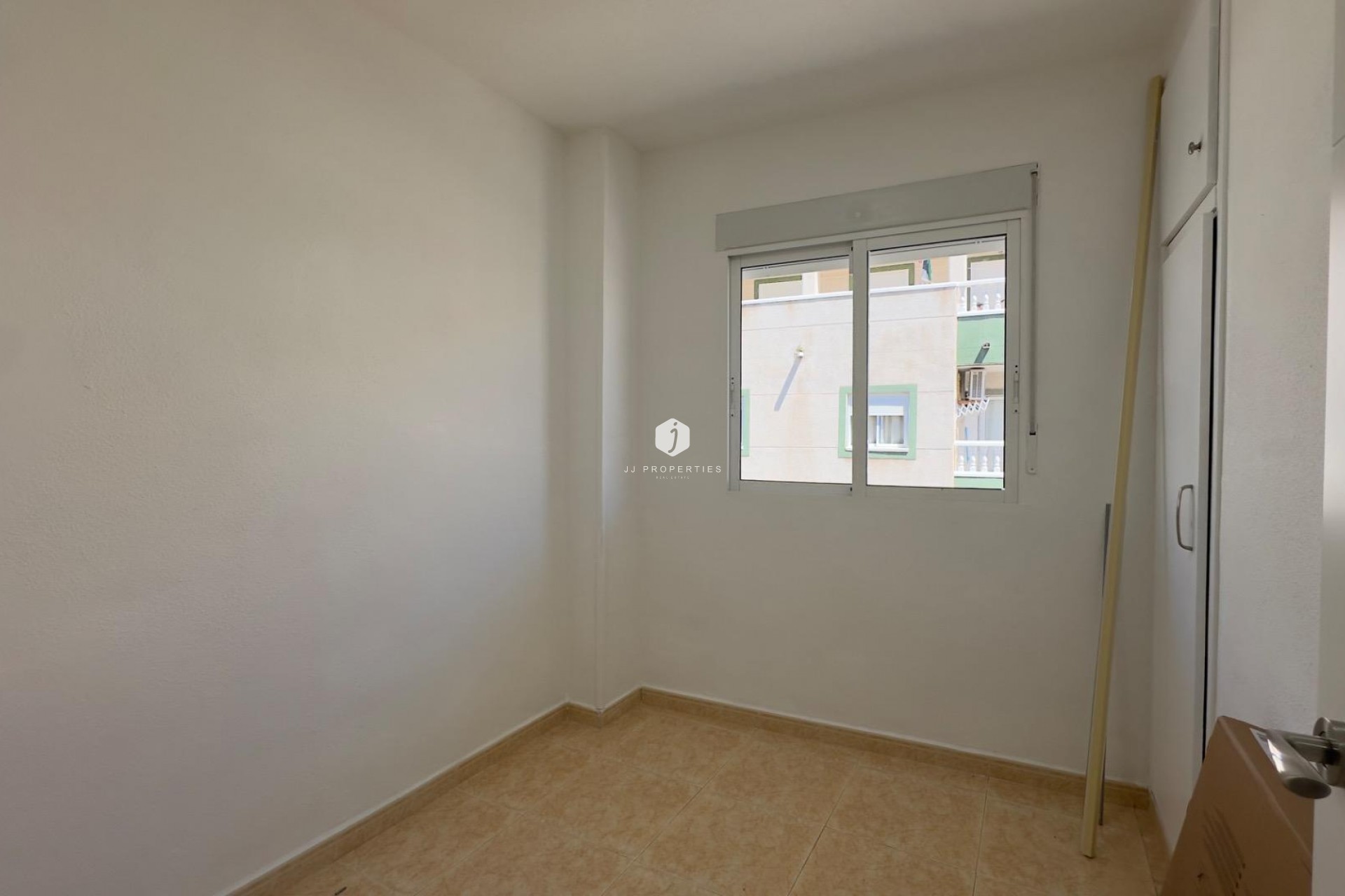 Z drugiej ręki - Mieszkanie w bloku -
Torrevieja - Centro