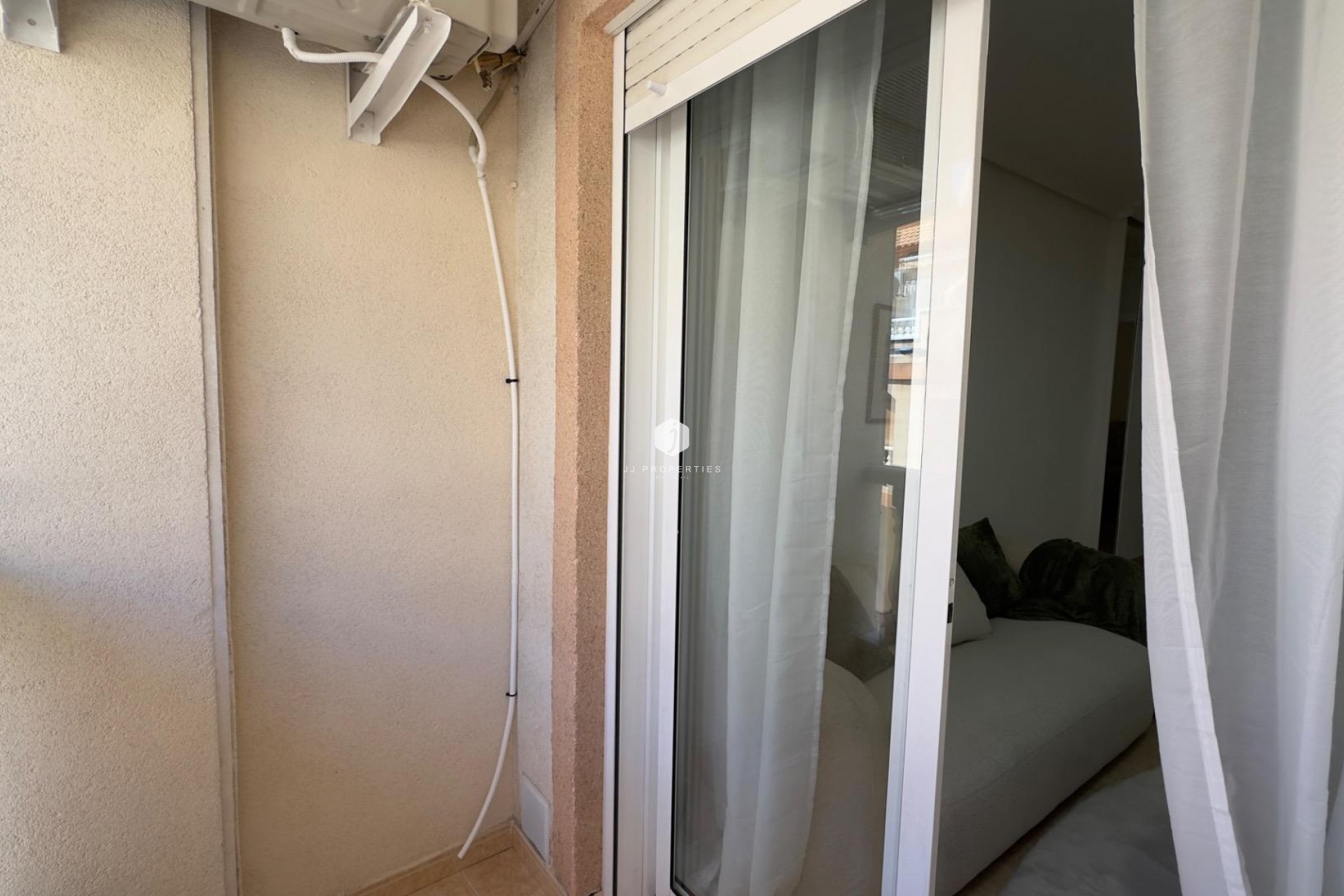 Z drugiej ręki - Mieszkanie w bloku -
Torrevieja - Centro