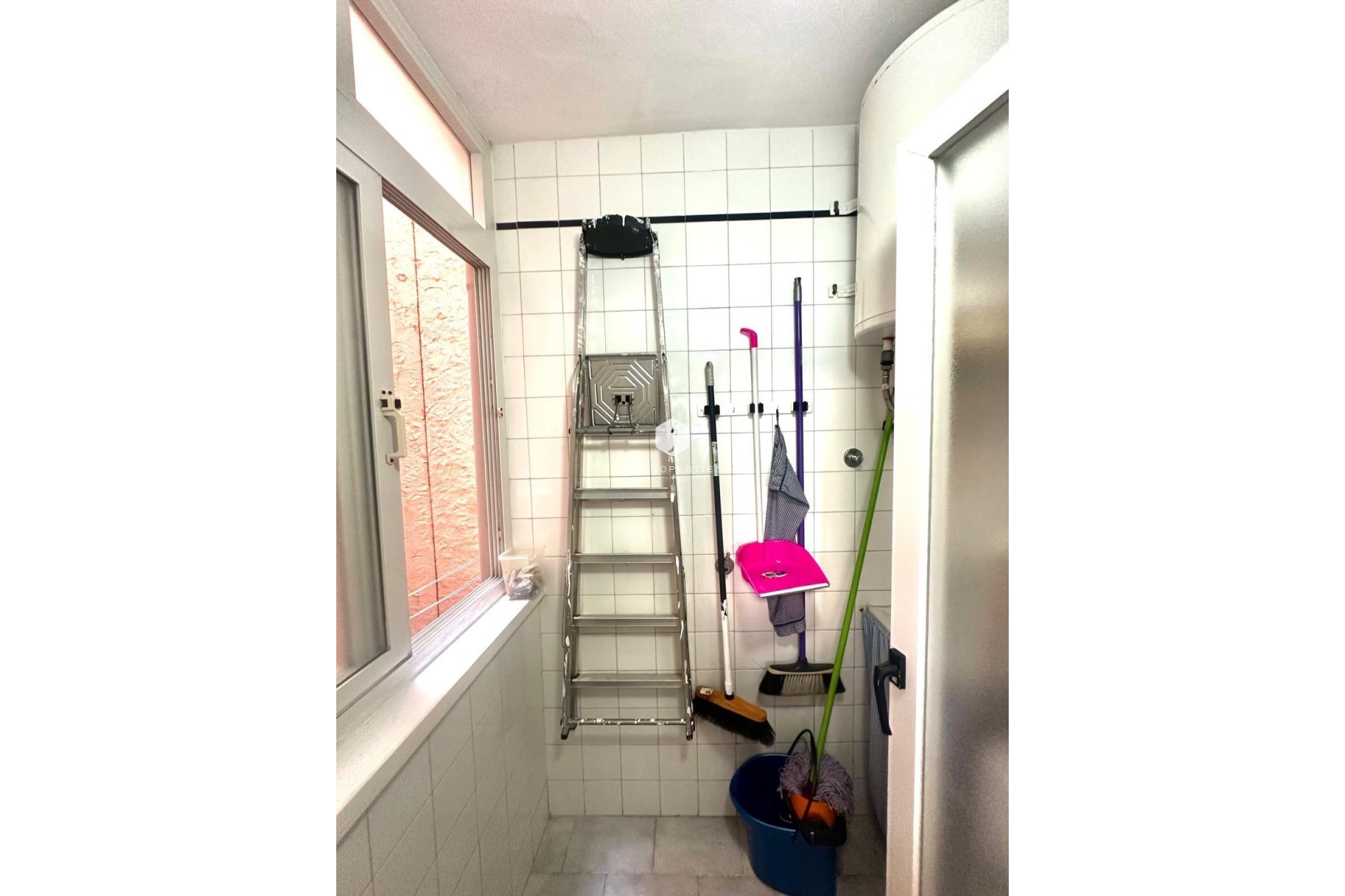 Z drugiej ręki - Mieszkanie w bloku -
Torrevieja - Centro
