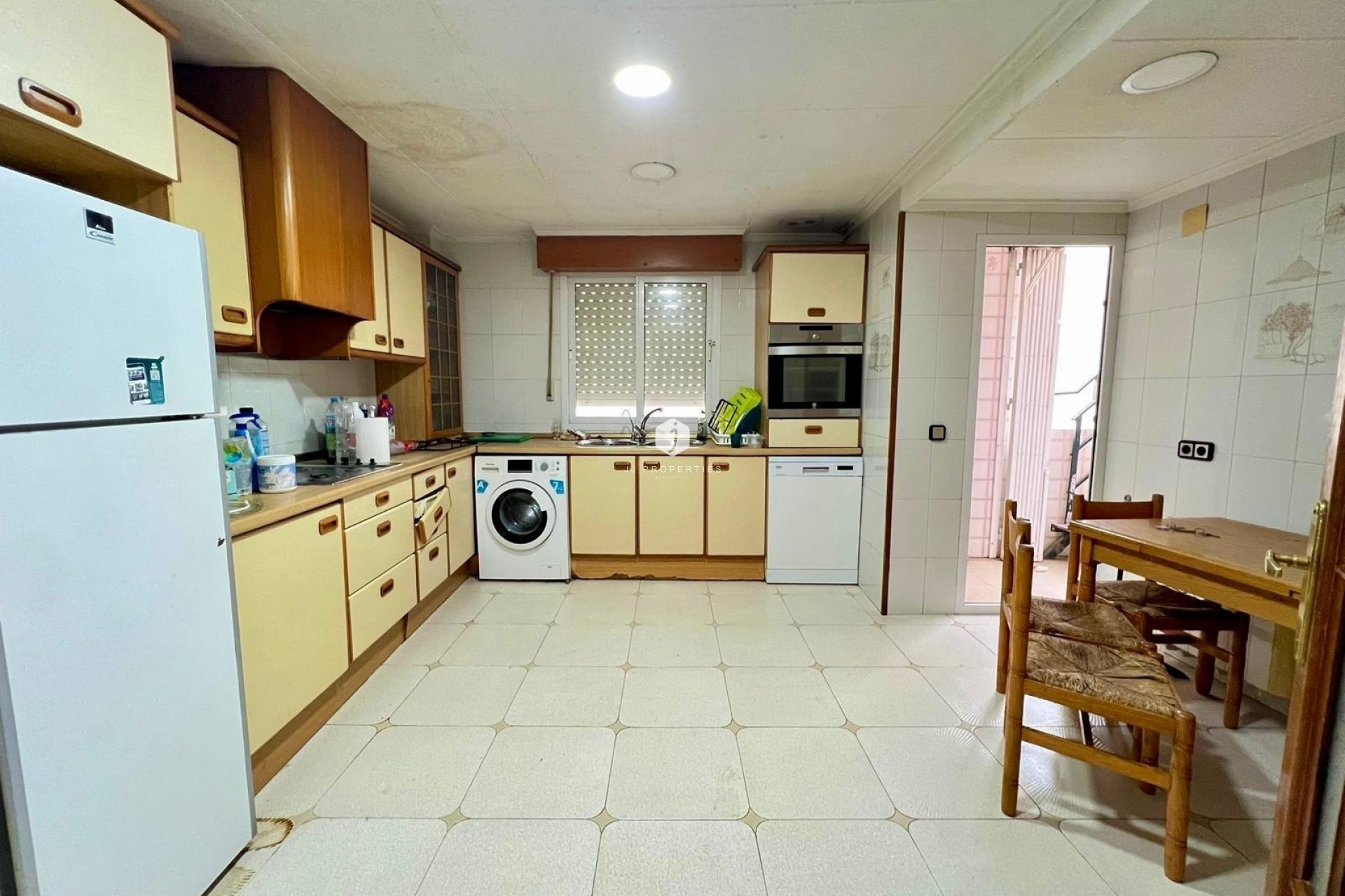 Z drugiej ręki - Mieszkanie w bloku -
Torrevieja - Centro