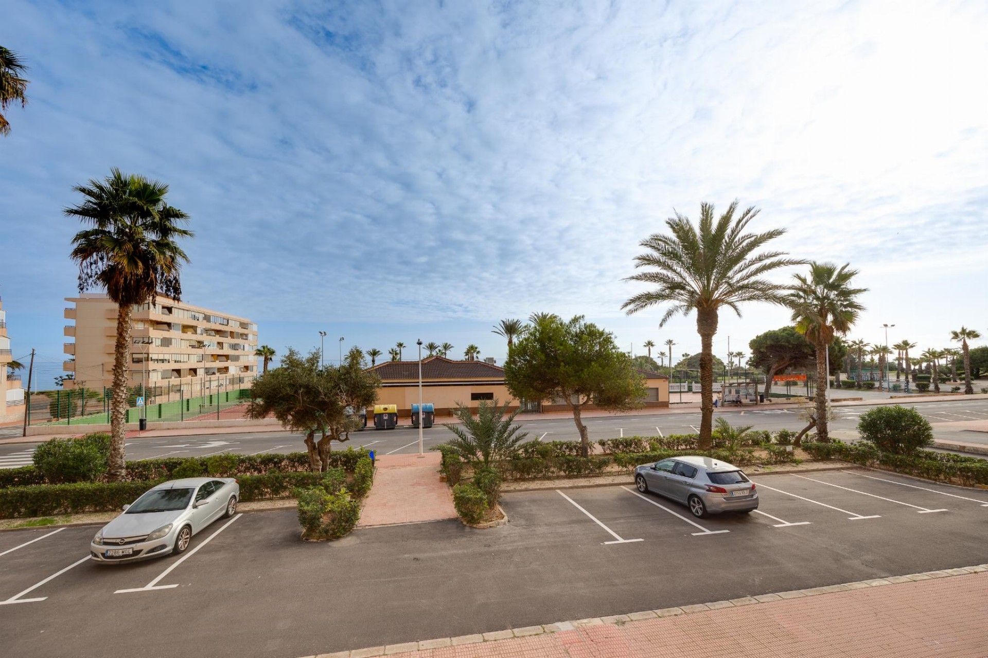 Z drugiej ręki - Mieszkanie w bloku -
Torrevieja - Costa Blanca