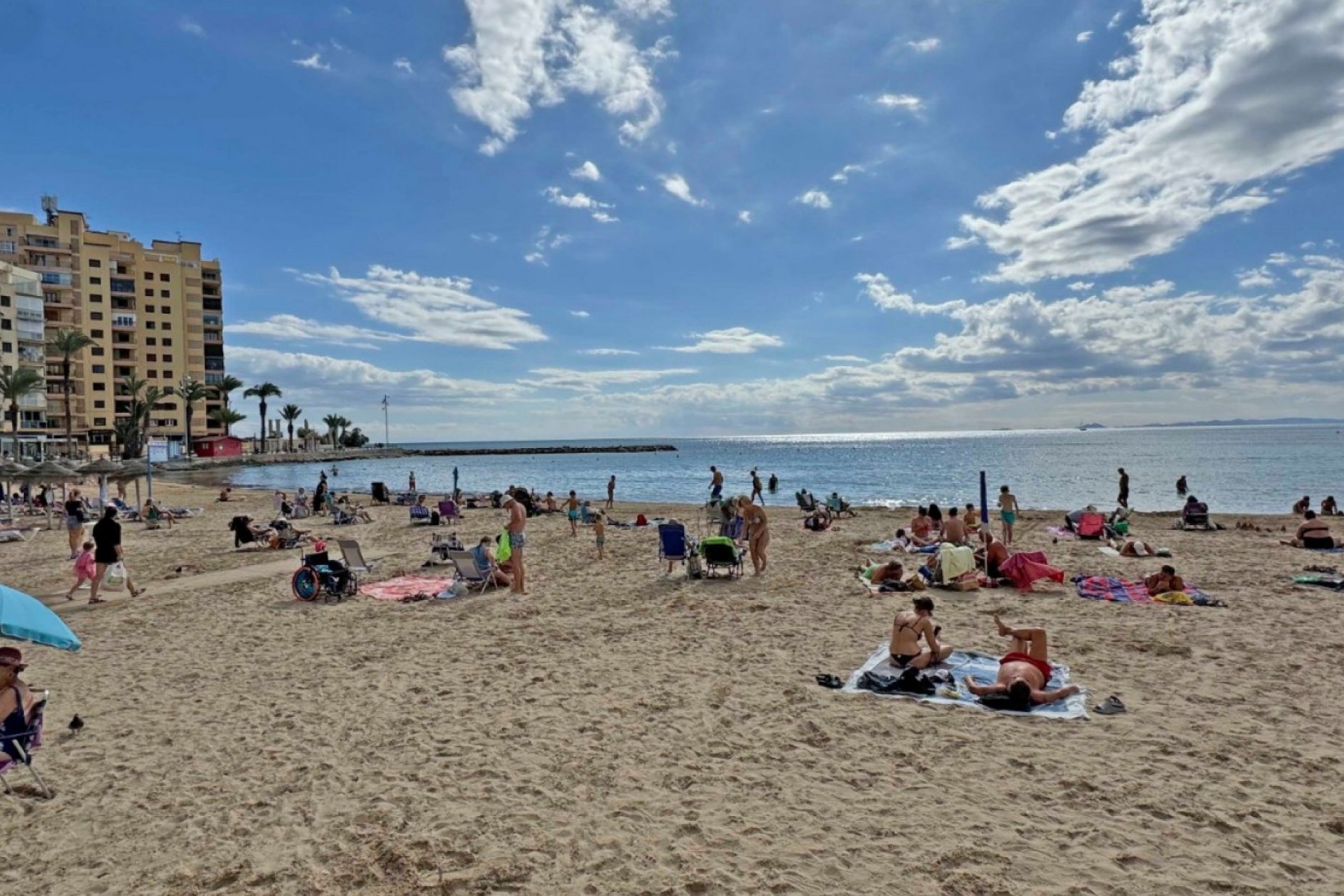 Z drugiej ręki - Mieszkanie w bloku -
Torrevieja - Costa Blanca