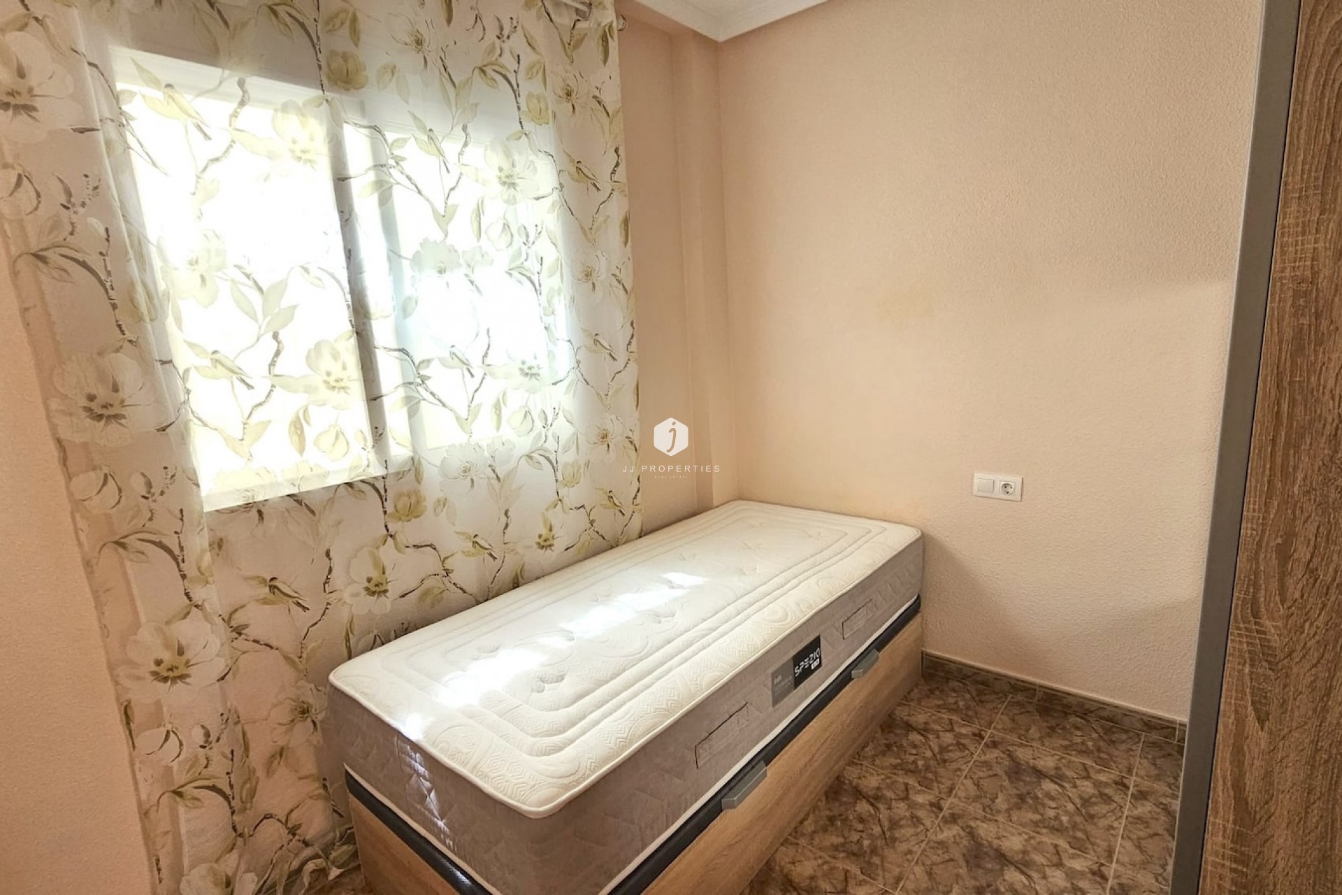 Z drugiej ręki - Mieszkanie w bloku -
Torrevieja - Costa Blanca