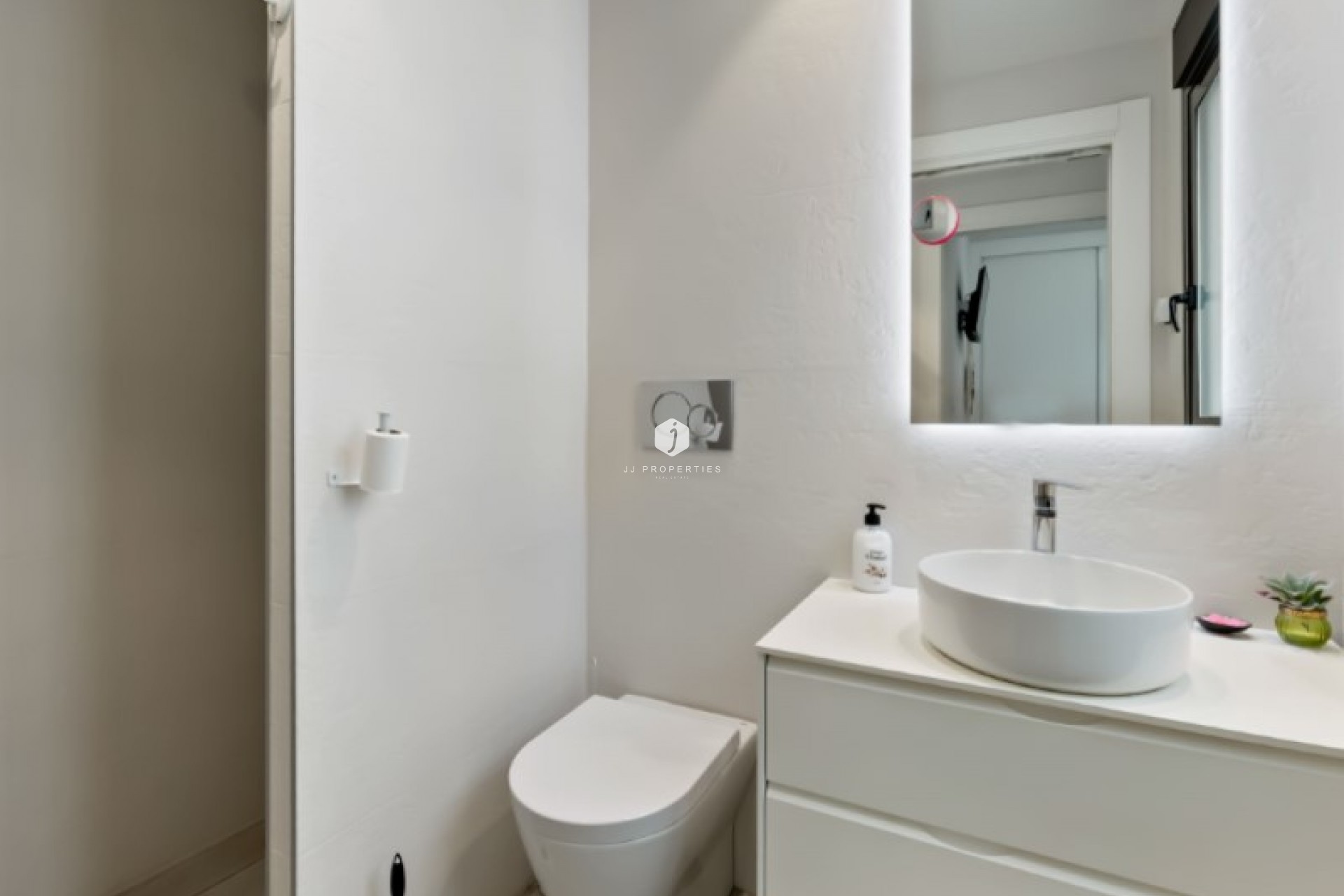 Z drugiej ręki - Mieszkanie w bloku -
Torrevieja - Costa Blanca