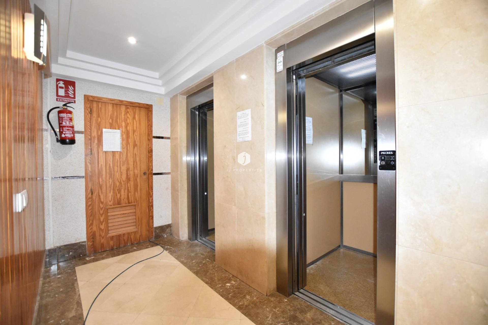 Z drugiej ręki - Mieszkanie w bloku -
Torrevieja - Costa Blanca