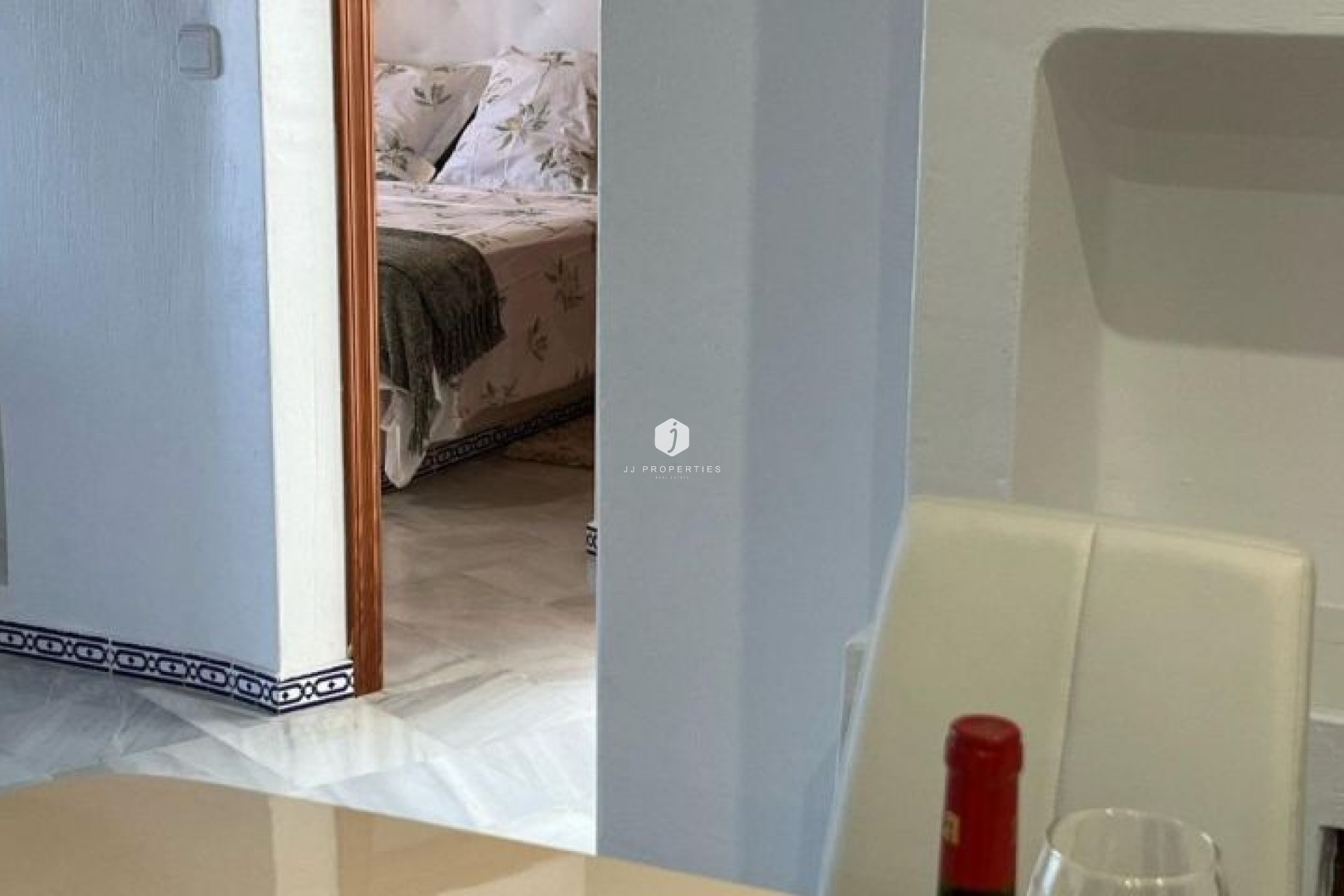 Z drugiej ręki - Mieszkanie w bloku -
Torrevieja - Costa Blanca