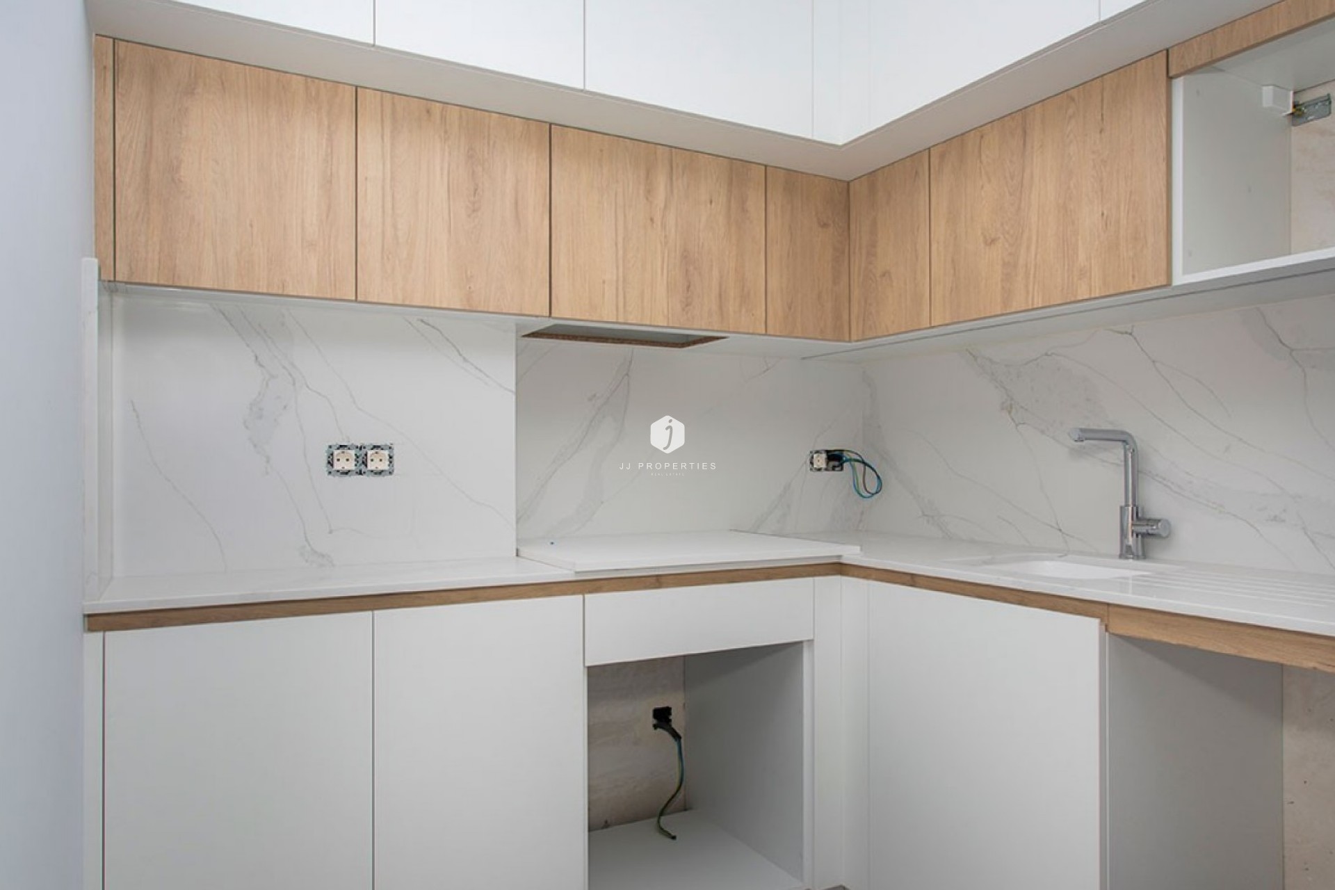 Z drugiej ręki - Mieszkanie w bloku -
Torrevieja - Costa Blanca