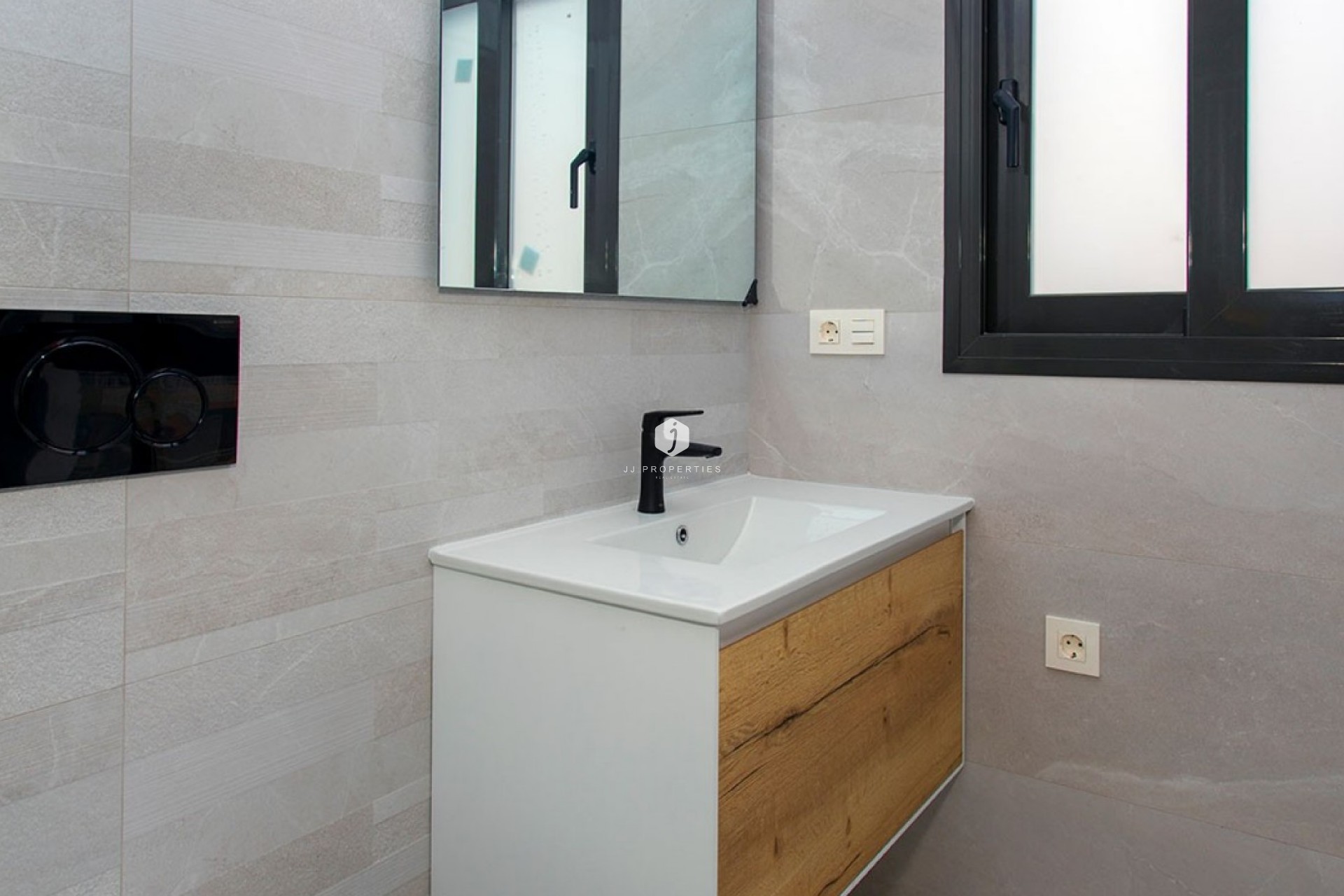 Z drugiej ręki - Mieszkanie w bloku -
Torrevieja - Costa Blanca