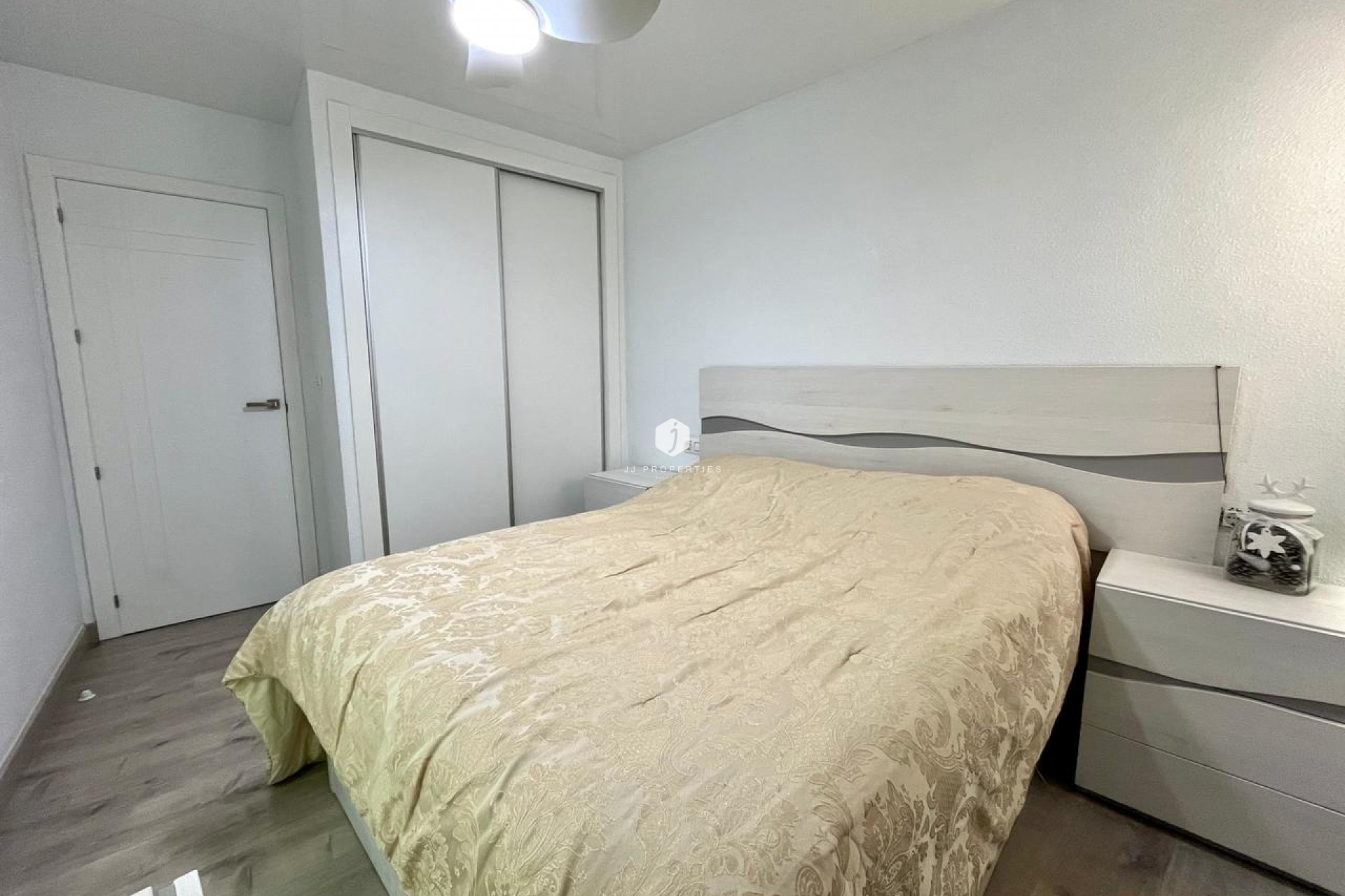 Z drugiej ręki - Mieszkanie w bloku -
Torrevieja - Costa Blanca