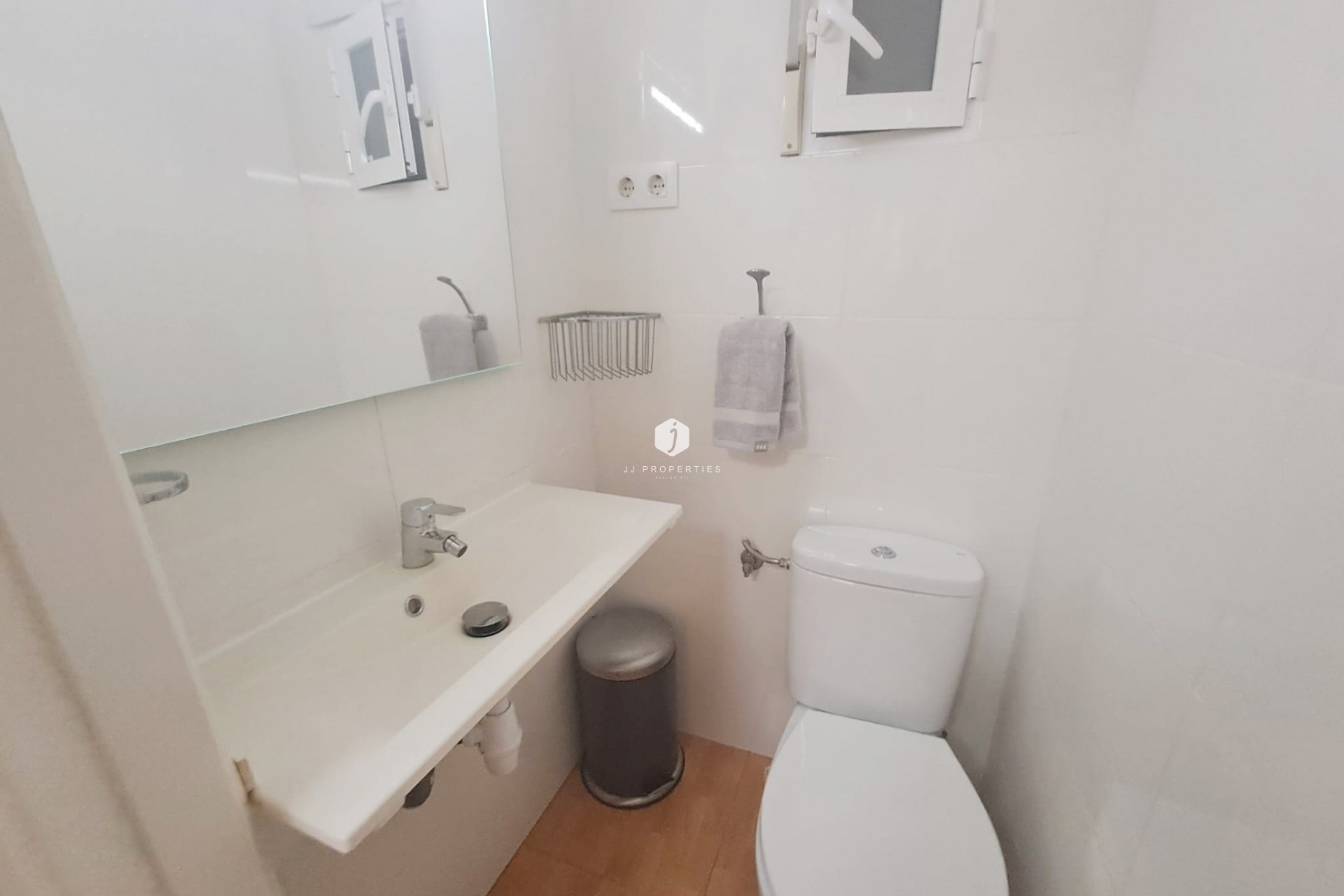 Z drugiej ręki - Mieszkanie w bloku -
Torrevieja - Costa Blanca