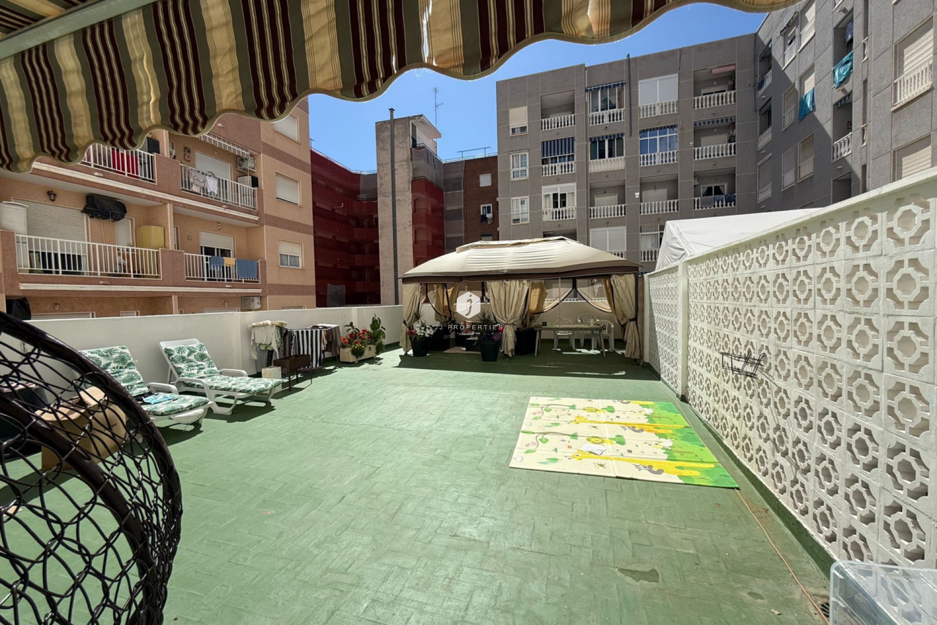 Z drugiej ręki - Mieszkanie w bloku -
Torrevieja - Costa Blanca