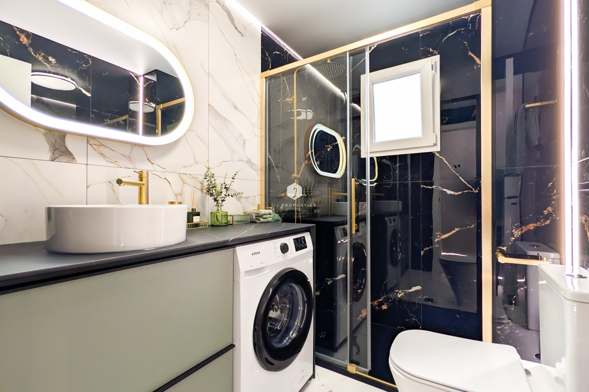 Z drugiej ręki - Mieszkanie w bloku -
Torrevieja - Costa Blanca