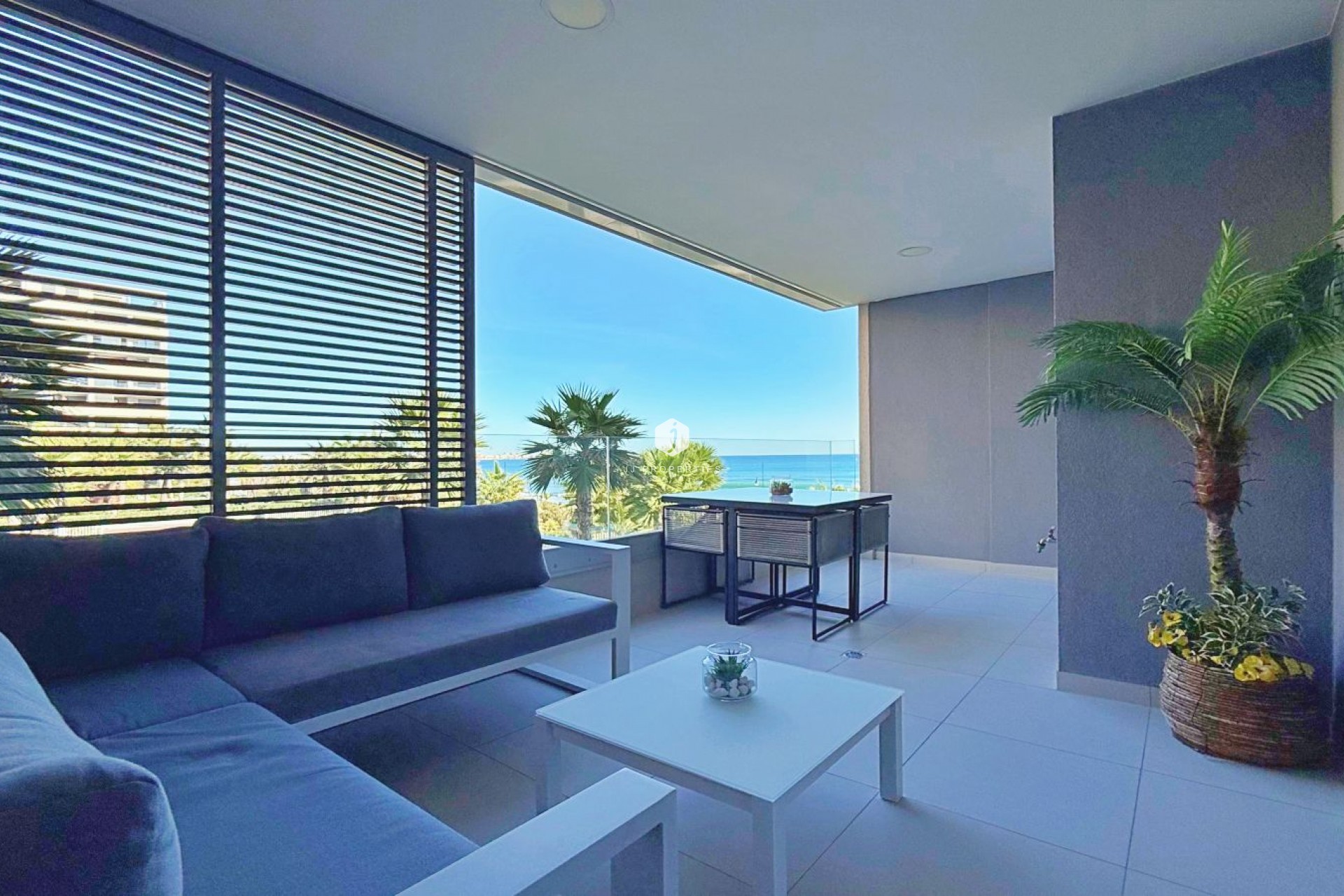 Z drugiej ręki - Mieszkanie w bloku -
Torrevieja - Costa Blanca