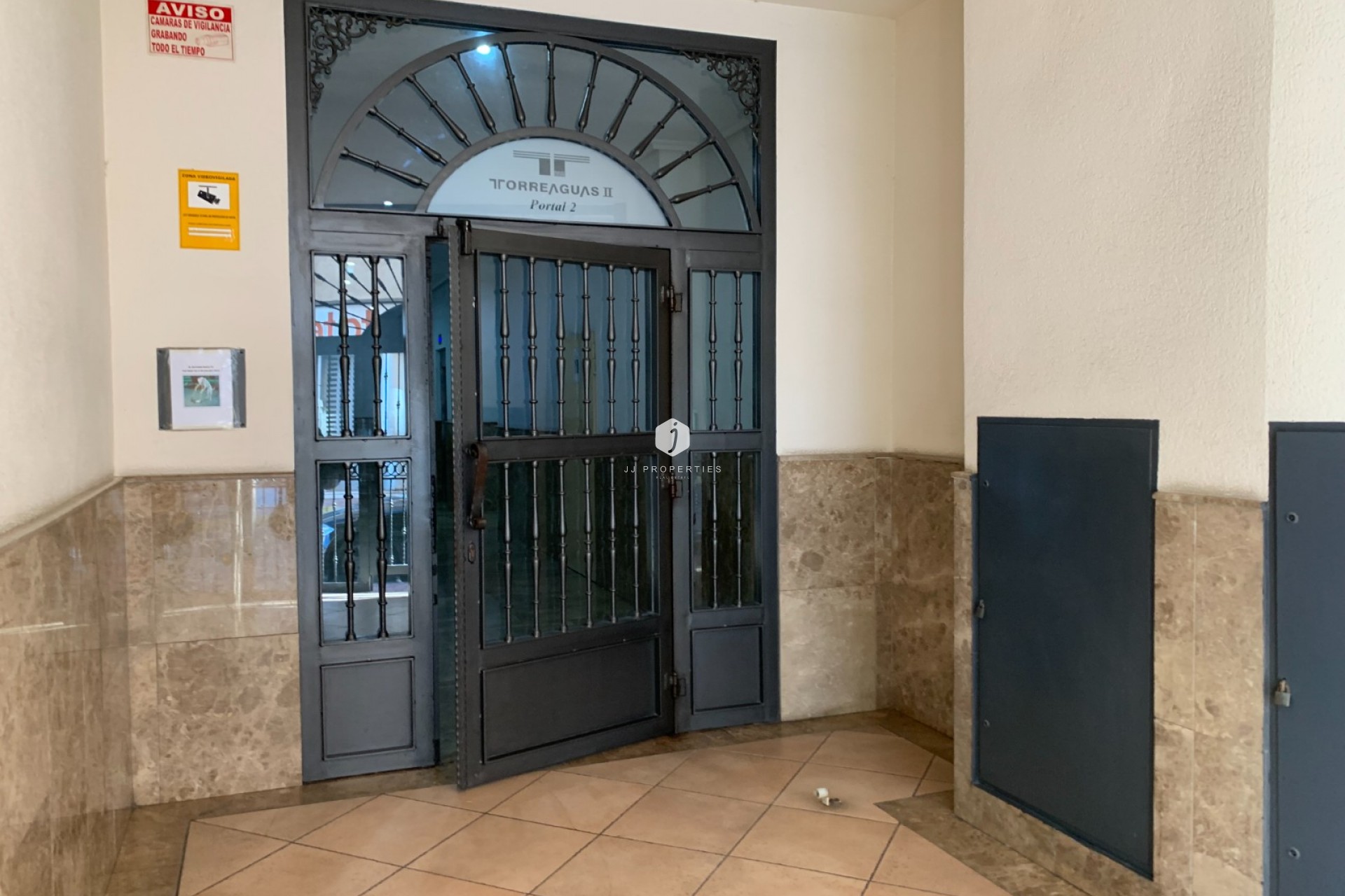 Z drugiej ręki - Mieszkanie w bloku -
Torrevieja - Costa Blanca