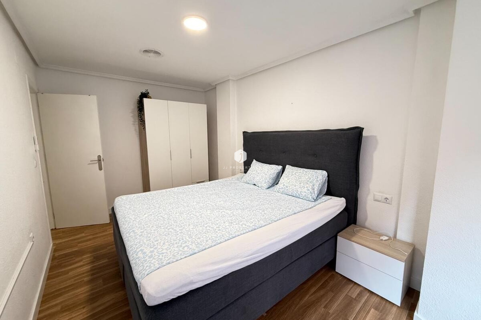 Z drugiej ręki - Mieszkanie w bloku -
Torrevieja - Costa Blanca