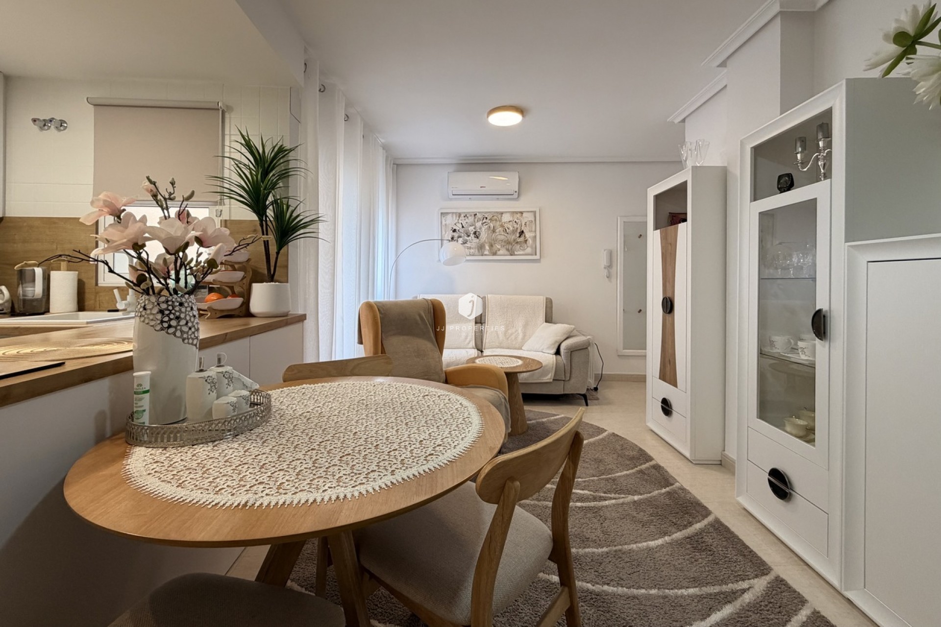 Z drugiej ręki - Mieszkanie w bloku -
Torrevieja - Costa Blanca