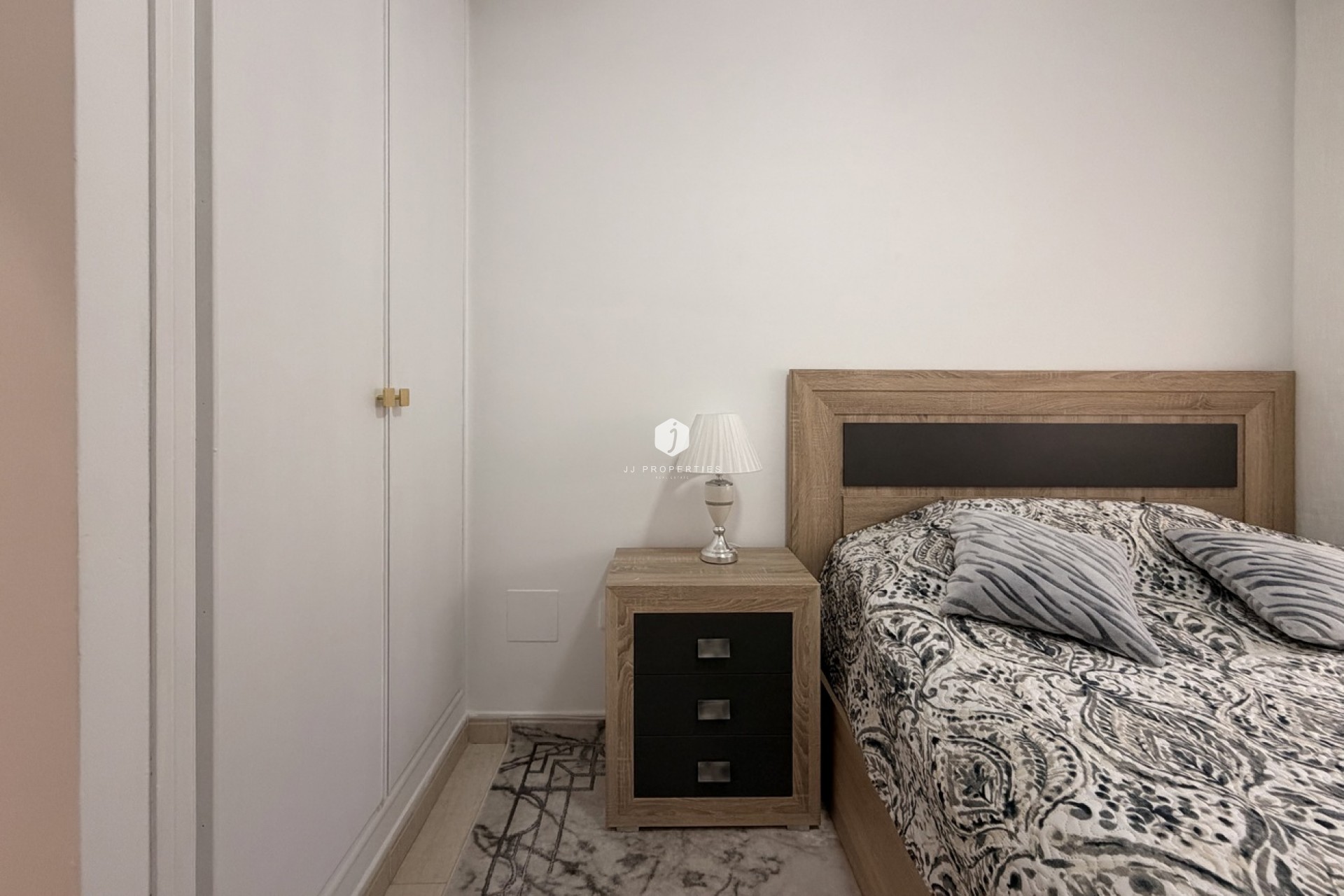 Z drugiej ręki - Mieszkanie w bloku -
Torrevieja - Costa Blanca