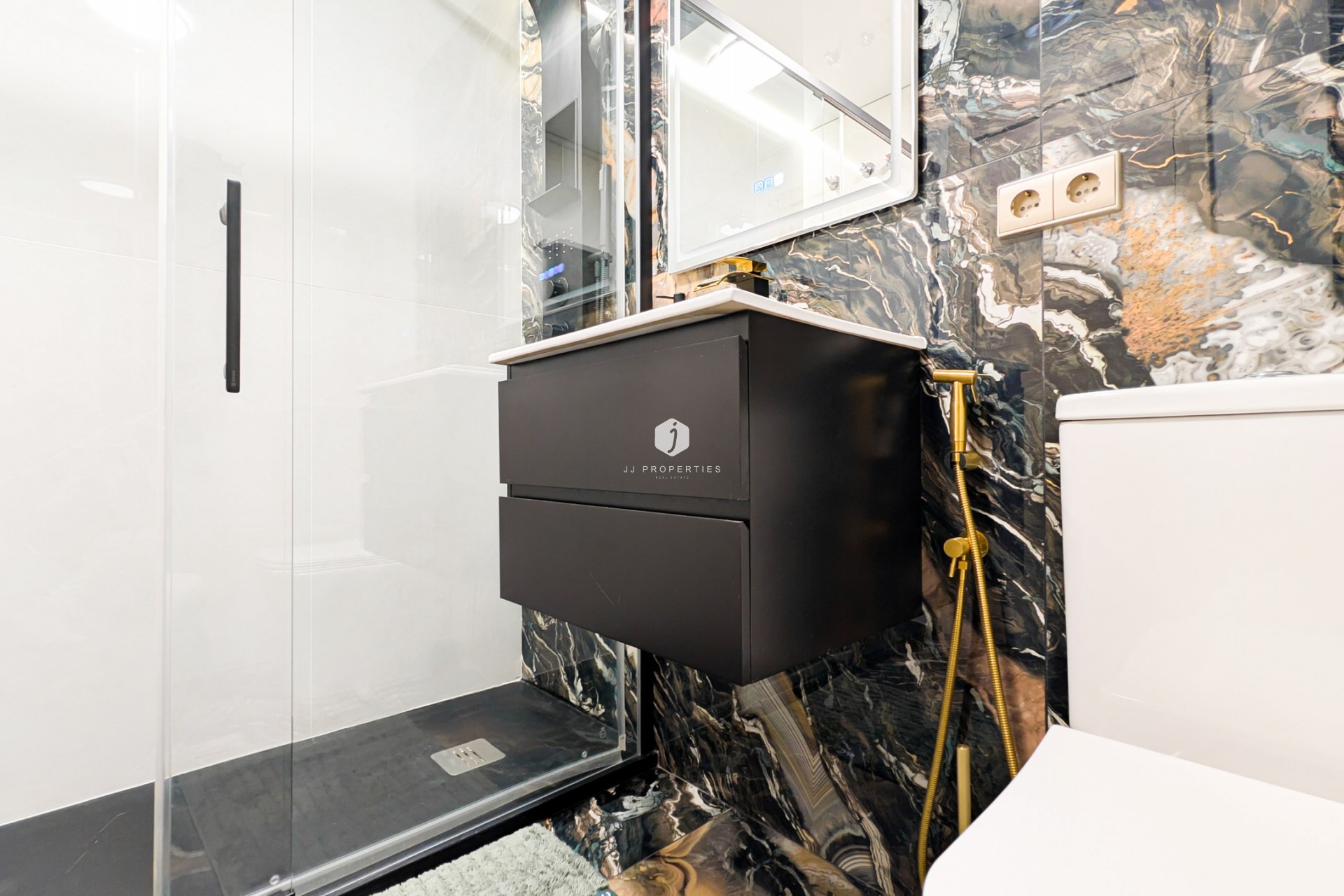 Z drugiej ręki - Mieszkanie w bloku -
Torrevieja - Costa Blanca