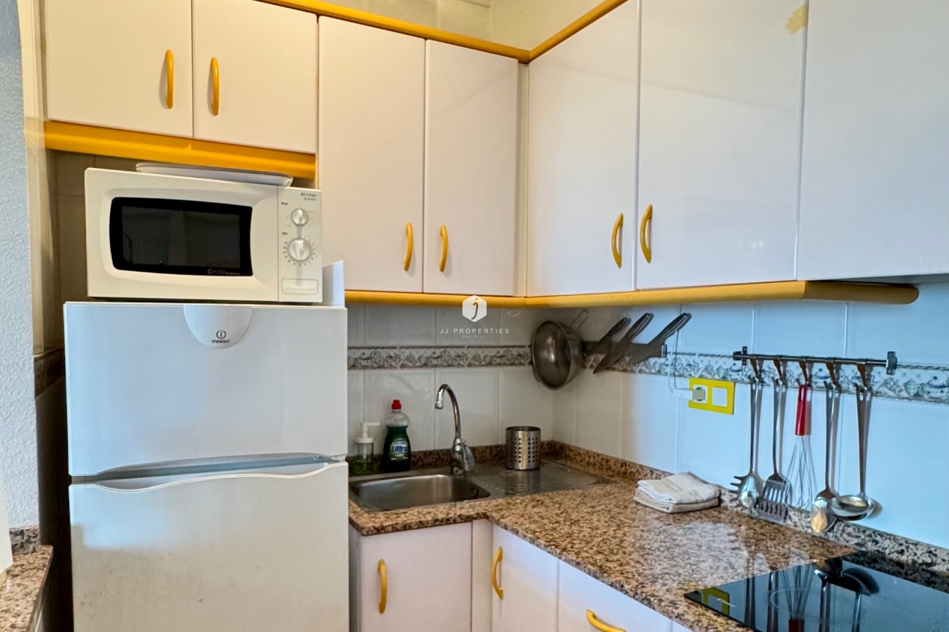 Z drugiej ręki - Mieszkanie w bloku -
Torrevieja - Costa Blanca