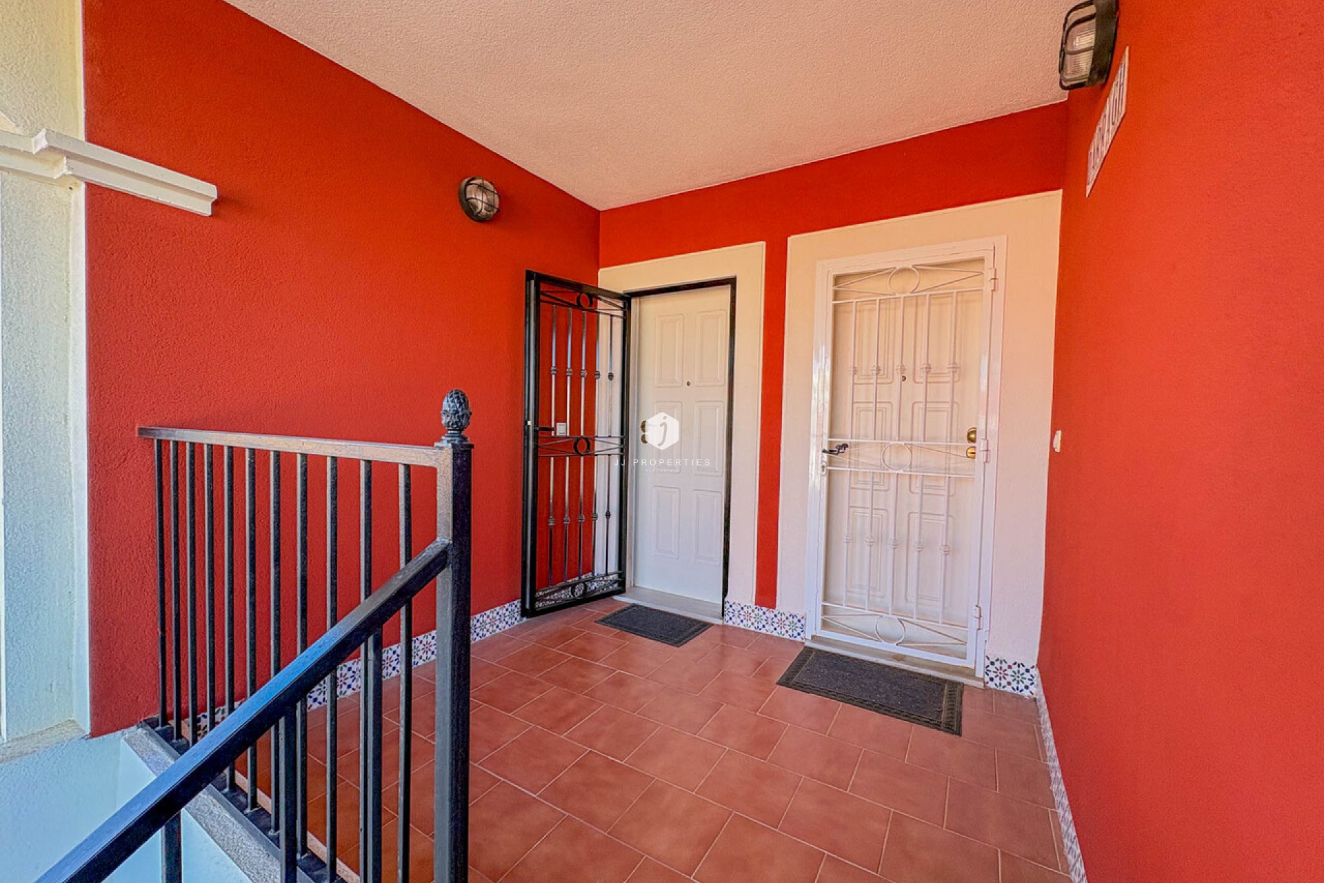 Z drugiej ręki - Mieszkanie w bloku -
Torrevieja - Costa Blanca