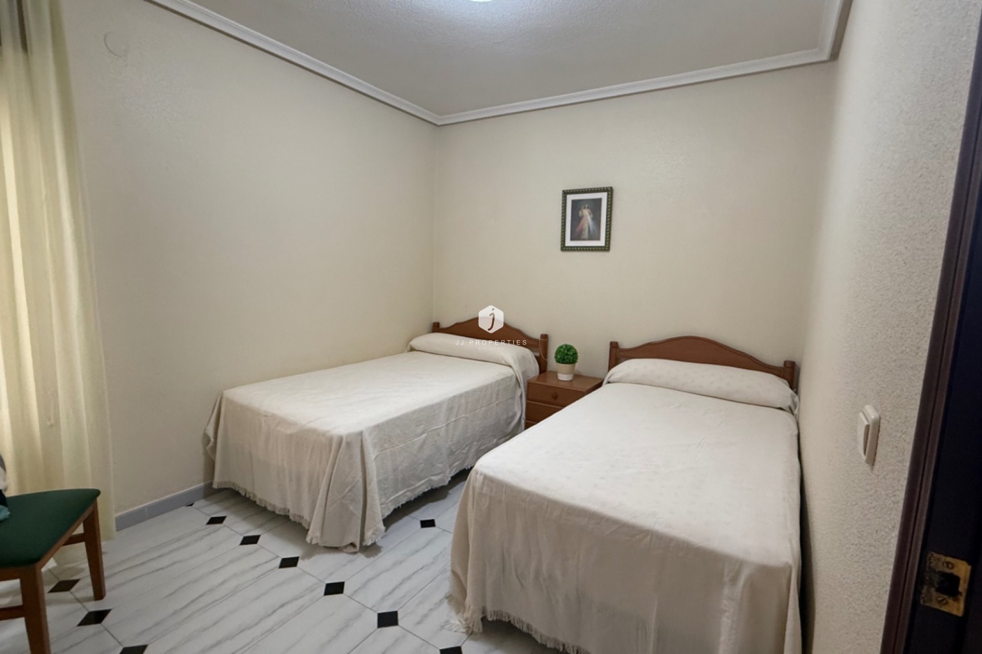 Z drugiej ręki - Mieszkanie w bloku -
Torrevieja - Costa Blanca