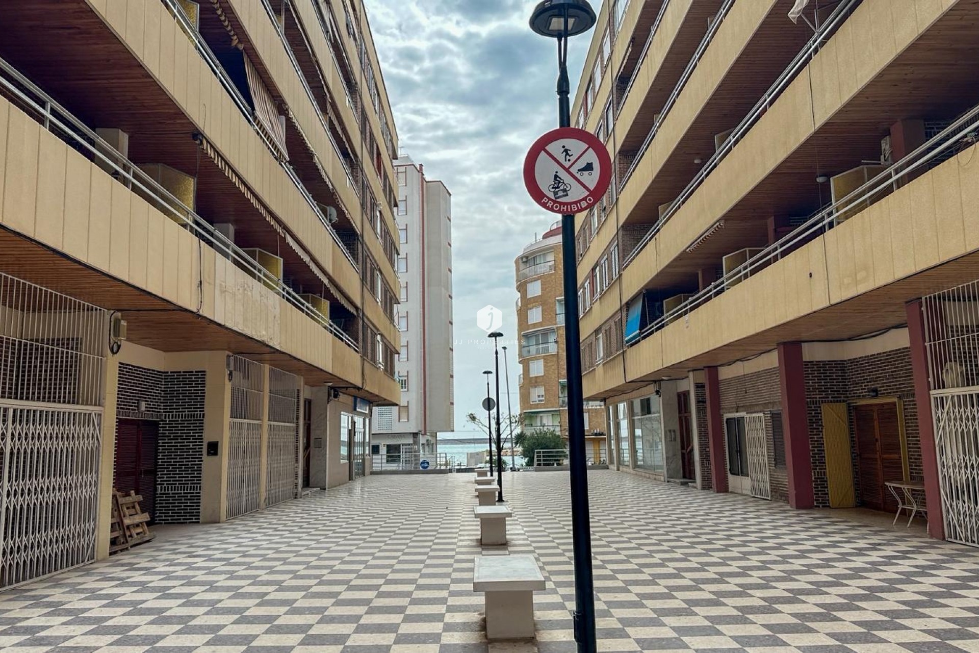 Z drugiej ręki - Mieszkanie w bloku -
Torrevieja - Costa Blanca