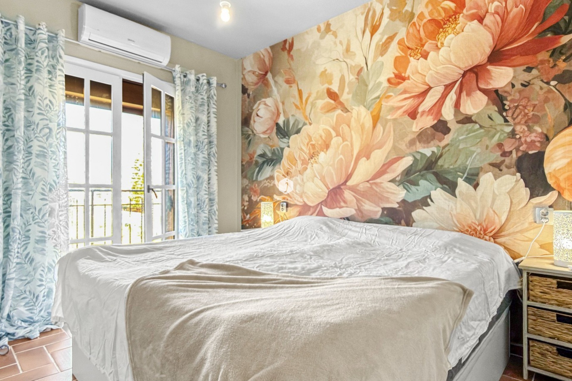 Z drugiej ręki - Mieszkanie w bloku -
Torrevieja - Costa Blanca