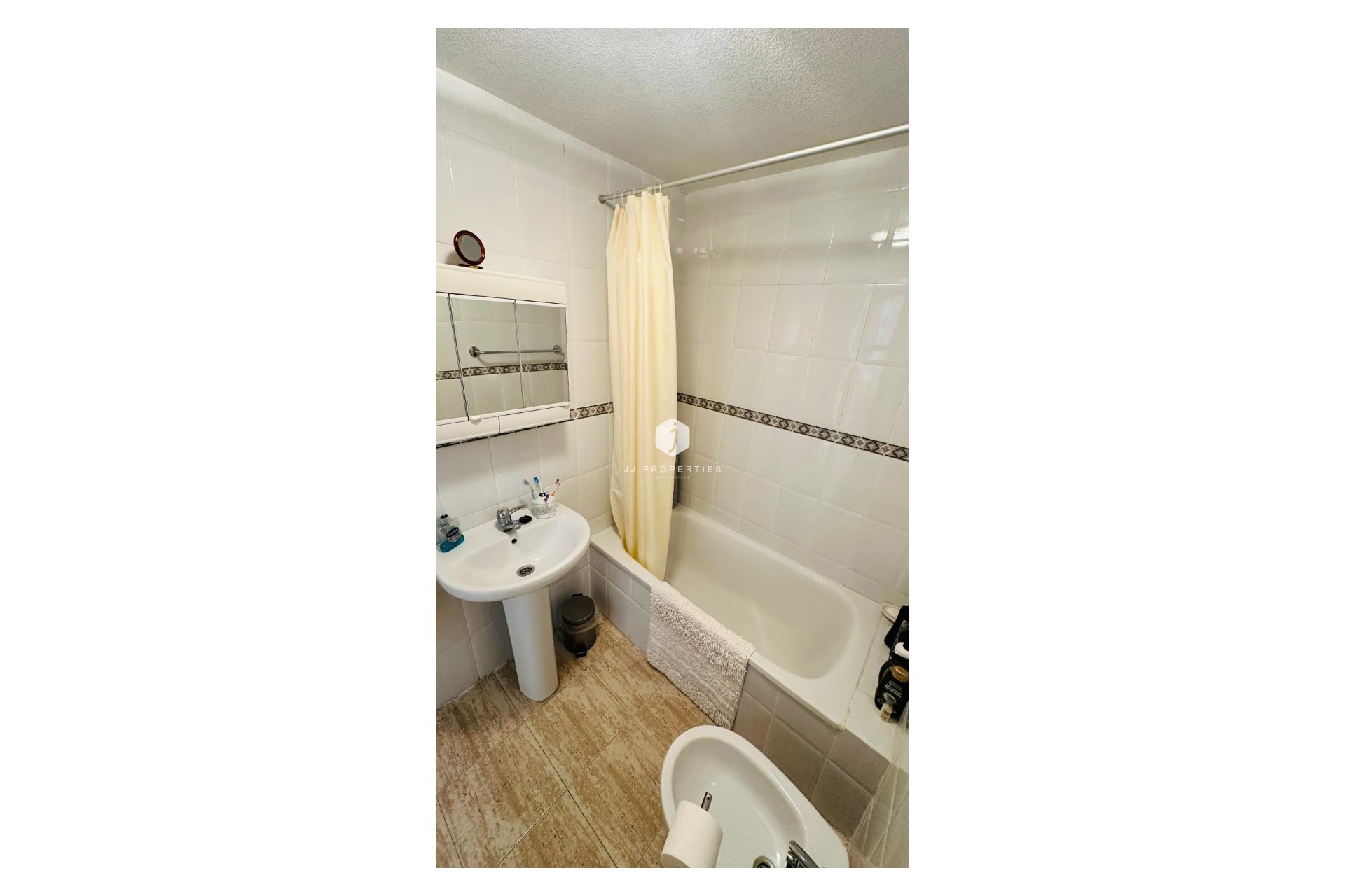 Z drugiej ręki - Mieszkanie w bloku -
Torrevieja - Costa Blanca