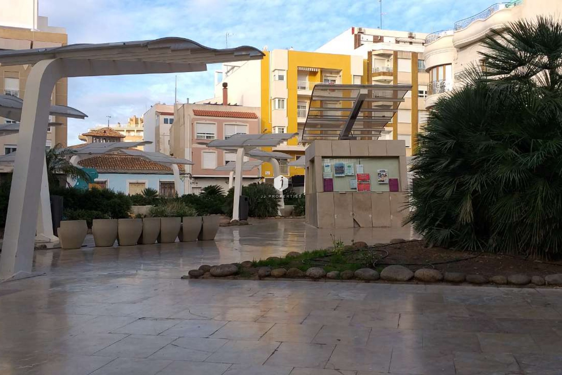 Z drugiej ręki - Mieszkanie w bloku -
Torrevieja - Costa Blanca