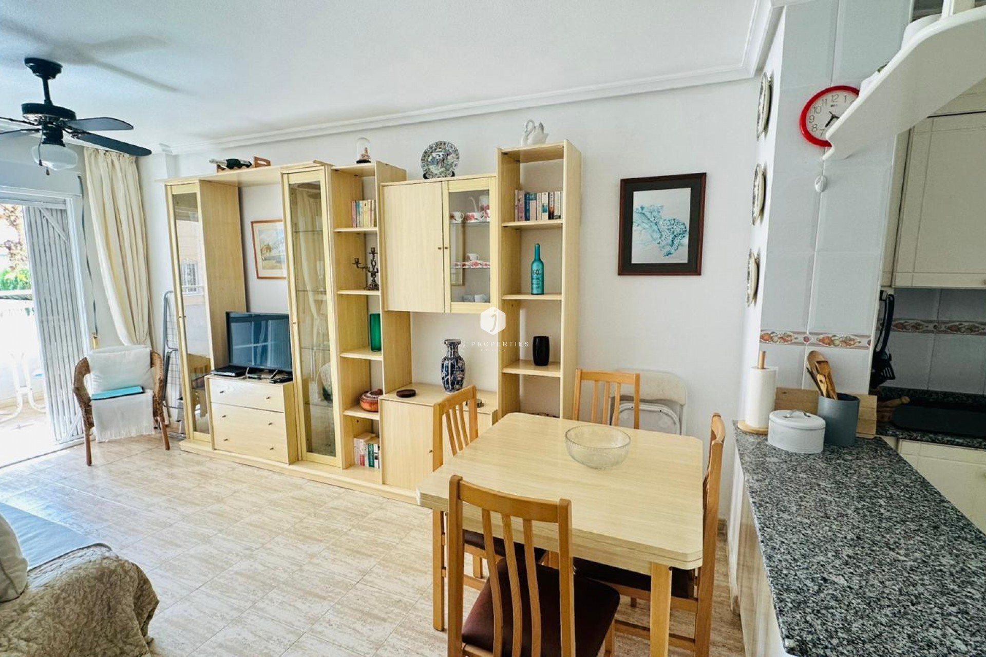 Z drugiej ręki - Mieszkanie w bloku -
Torrevieja - Costa Blanca