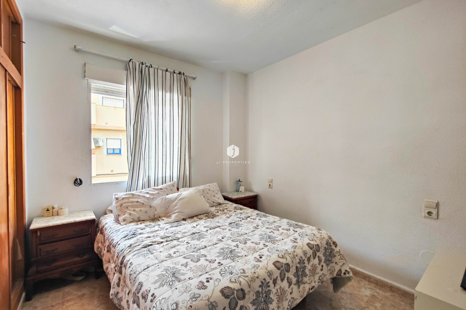 Z drugiej ręki - Mieszkanie w bloku -
Torrevieja - Costa Blanca