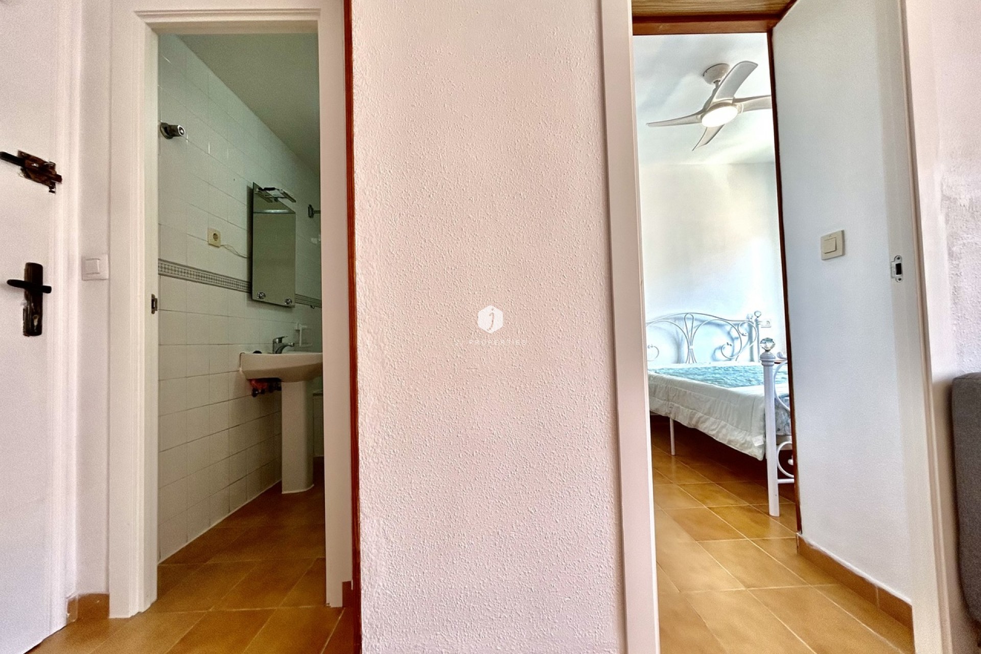 Z drugiej ręki - Mieszkanie w bloku -
Torrevieja - Costa Blanca