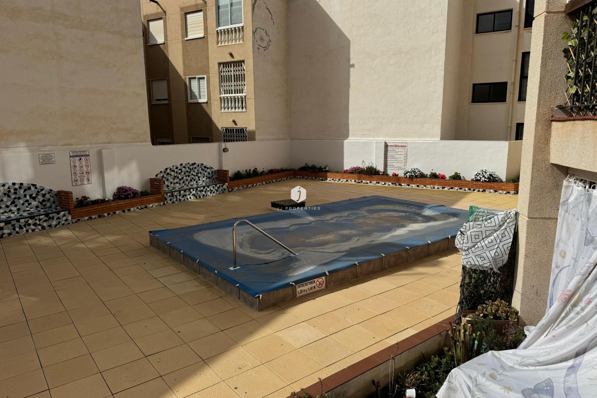 Z drugiej ręki - Mieszkanie w bloku -
Torrevieja - Costa Blanca