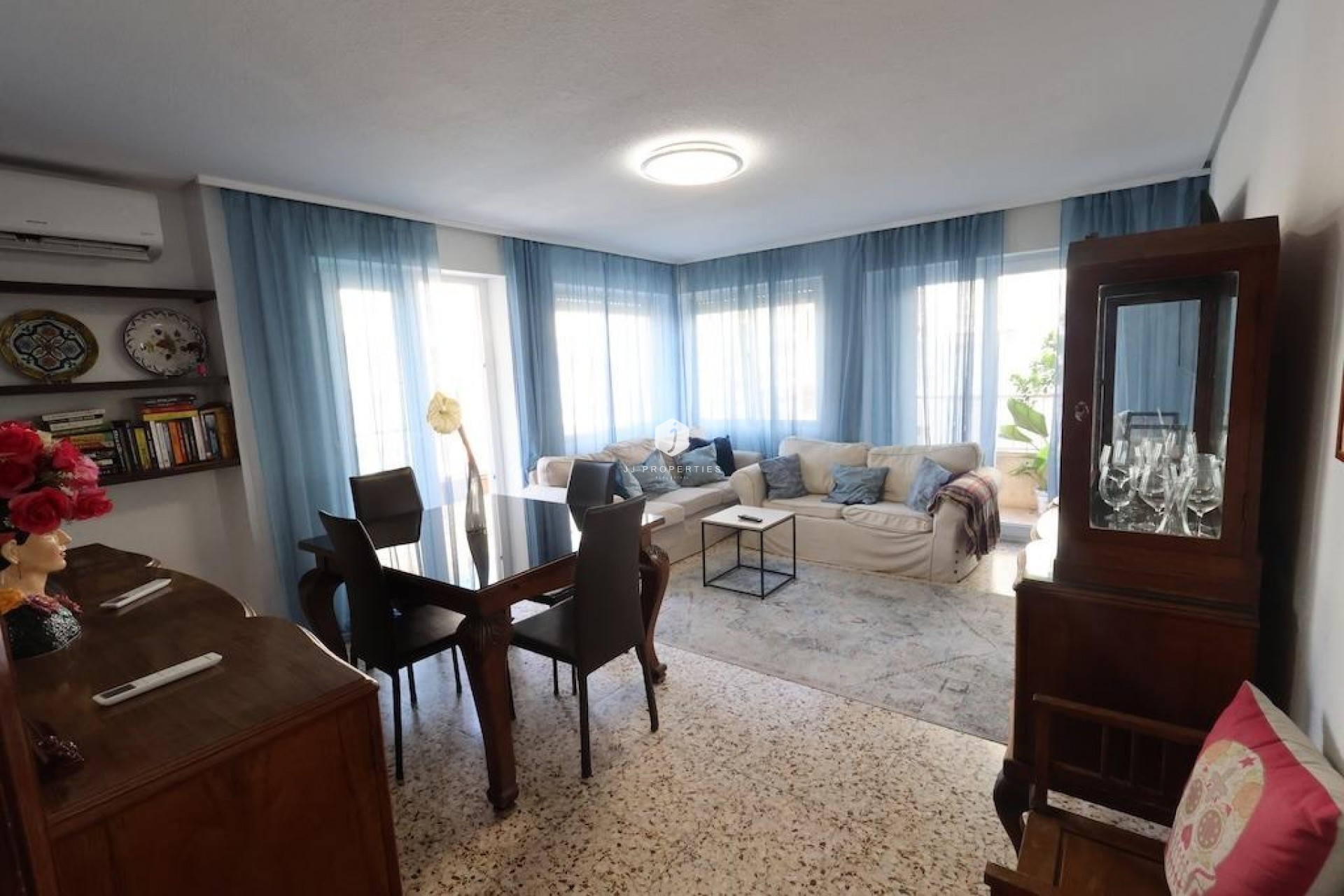 Z drugiej ręki - Mieszkanie w bloku -
Torrevieja - Costa Blanca