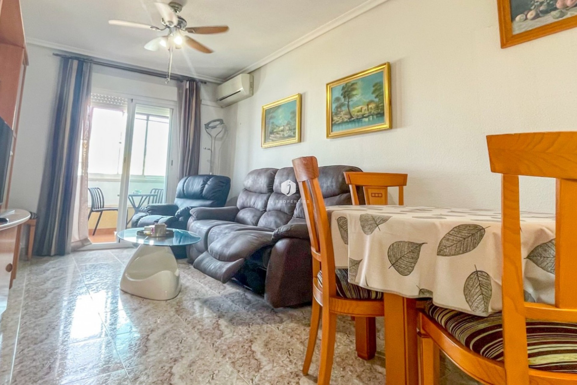 Z drugiej ręki - Mieszkanie w bloku -
Torrevieja - Costa Blanca
