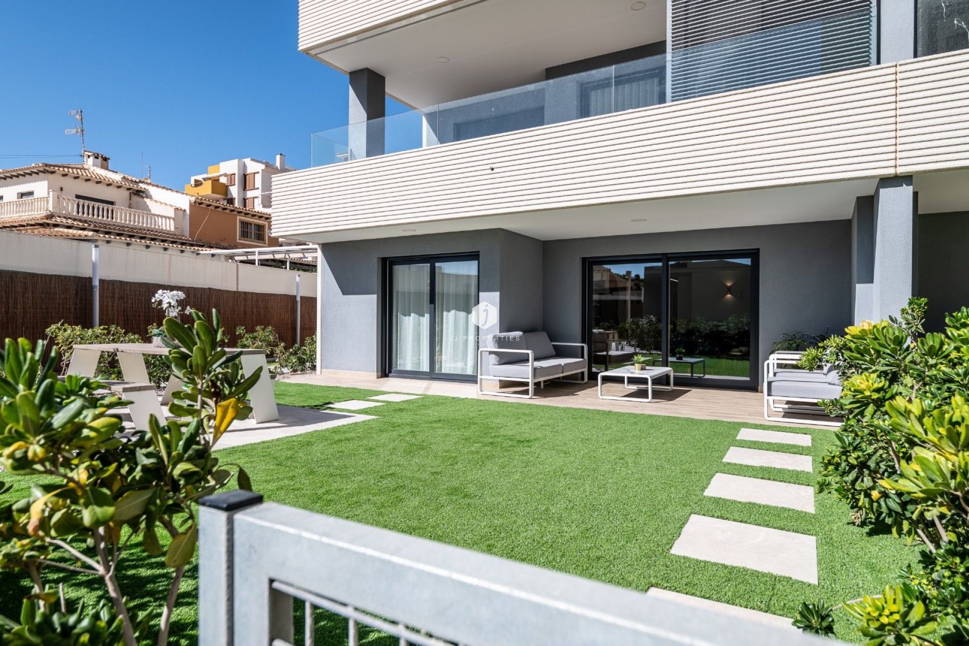 Z drugiej ręki - Mieszkanie w bloku -
Torrevieja - Costa Blanca